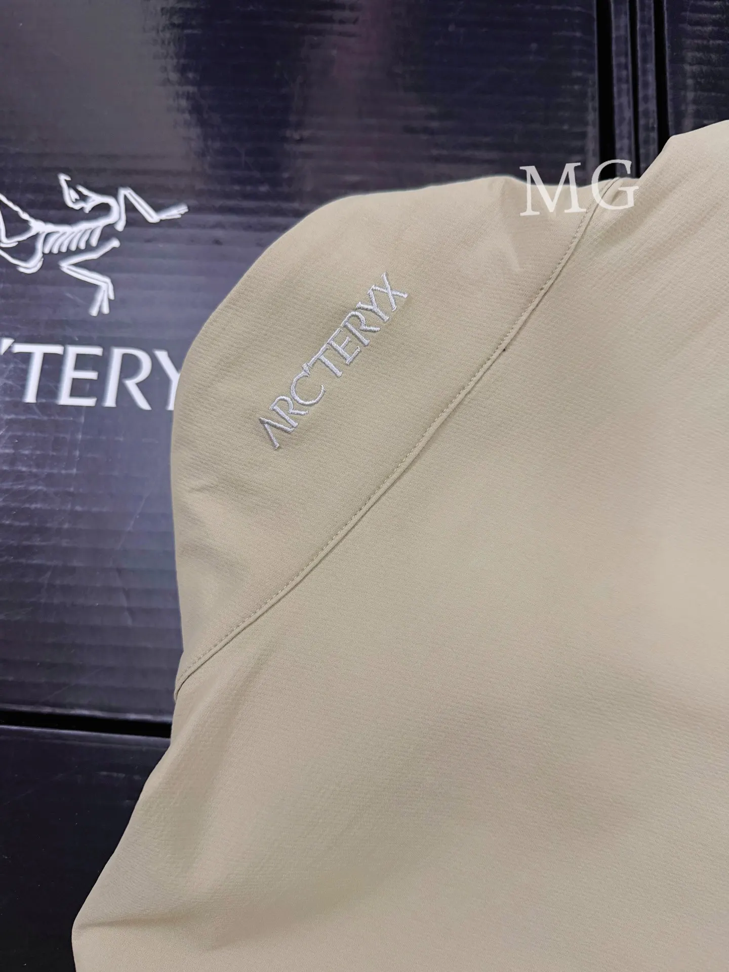 Arc'teryx Gamma Softshell Jacket D32020738 — view 7