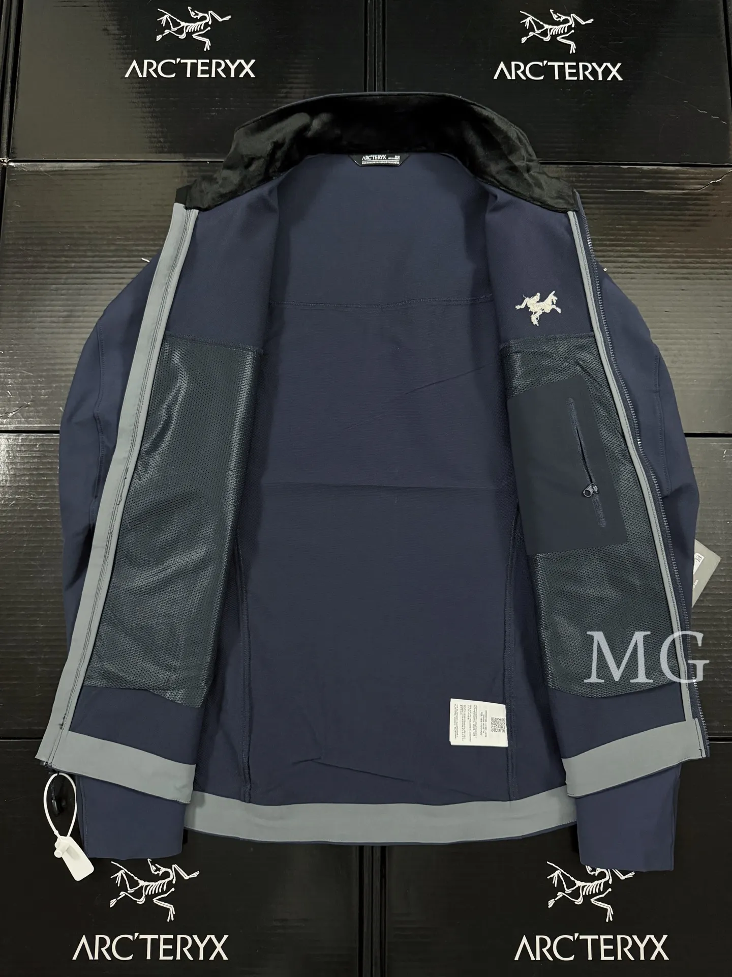 Gamma Hoody Softshell Performance Jacket D32020737 — view 8