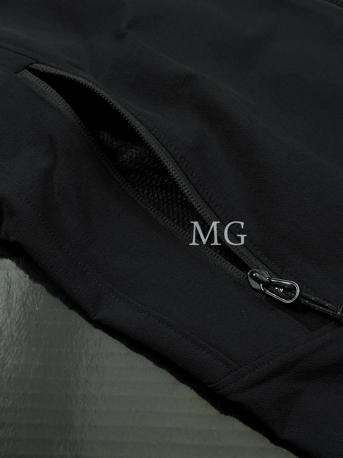 Gamma Softshell Hoody Jacket D32020735 — view 4