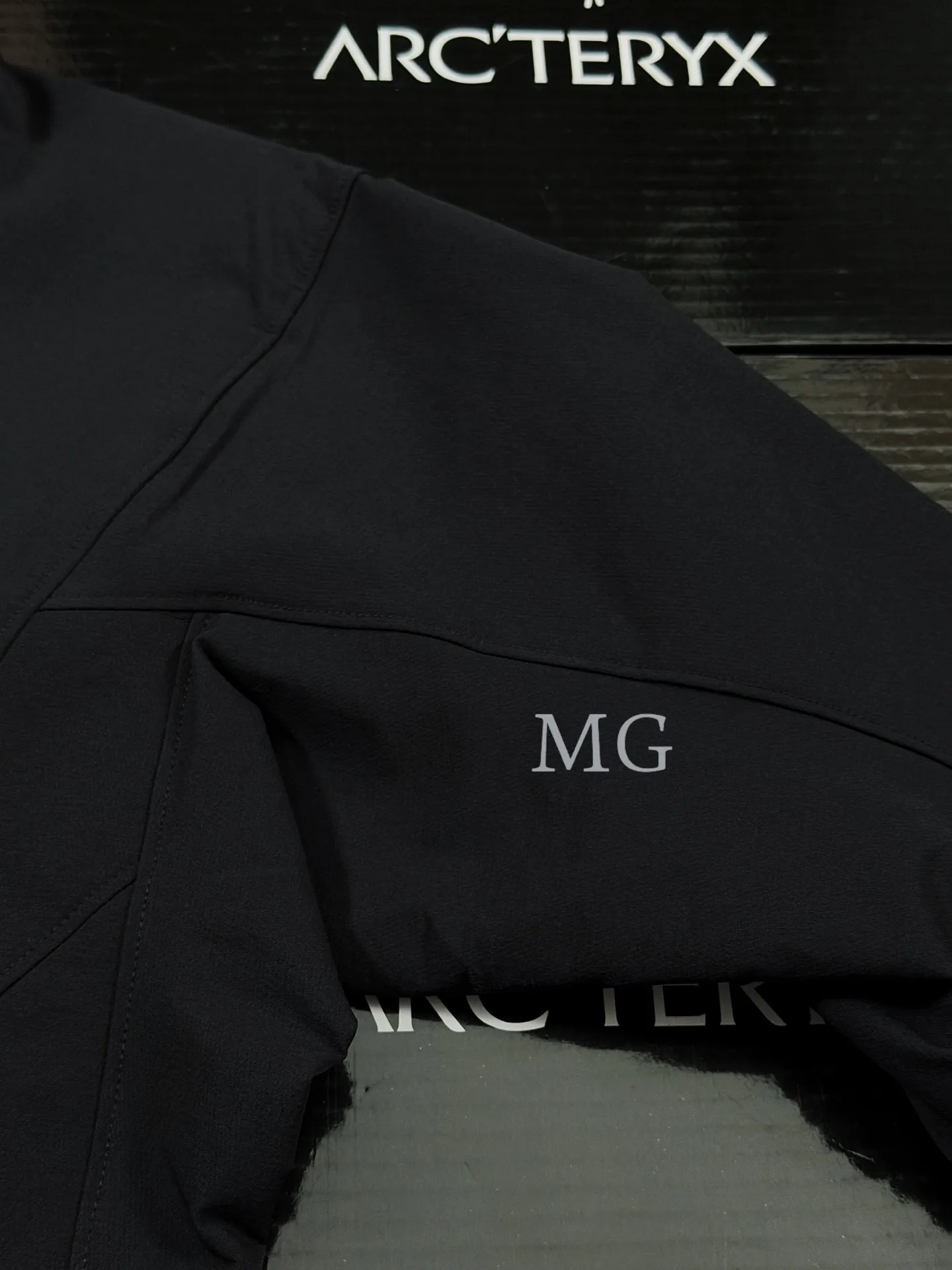 Gamma Softshell Hoody Jacket D32020735 — view 5