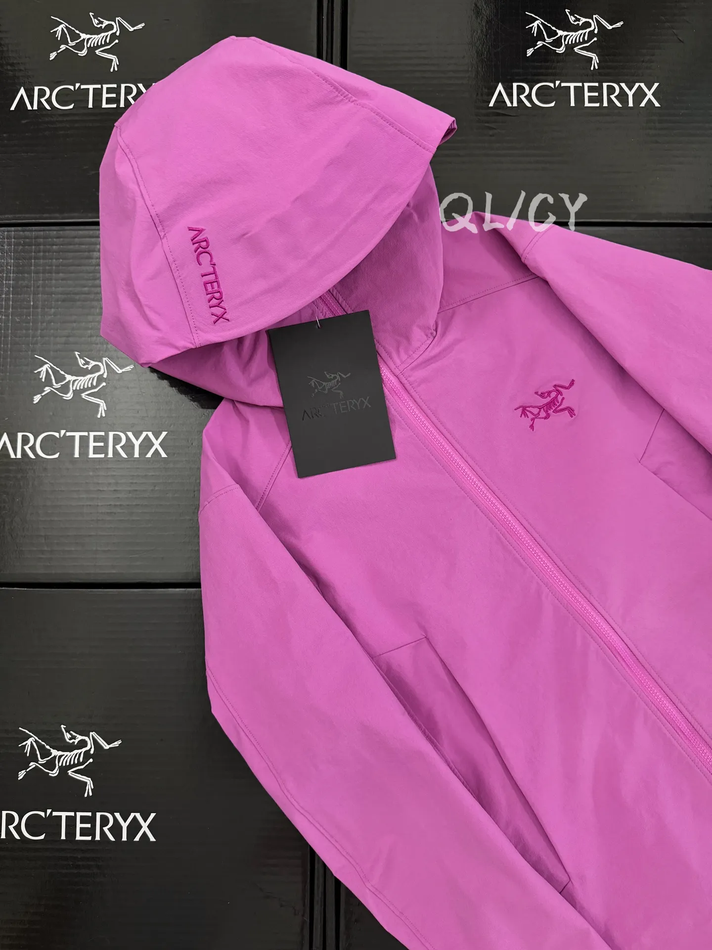 Gamma Hooded Softshell Jacket D32020875 — view 4