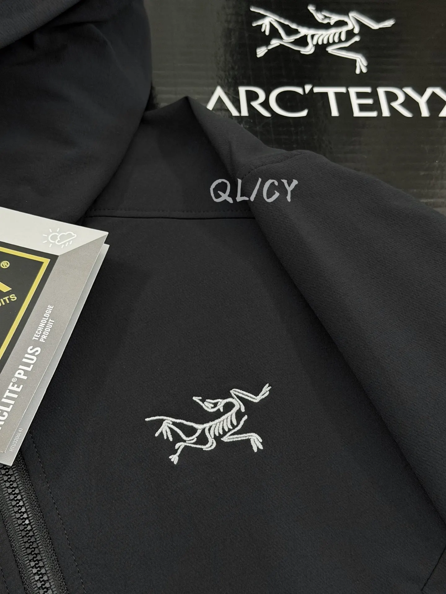 Gamma Hooded Softshell Jacket D32020873 — view 2