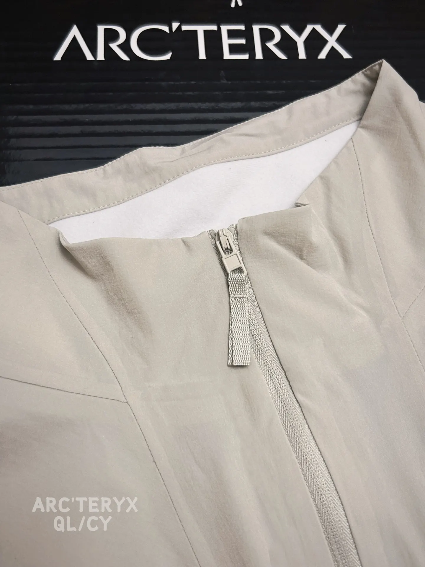 Veilance Spere LT Lightweight Shell Jacket D32011491 — view 4