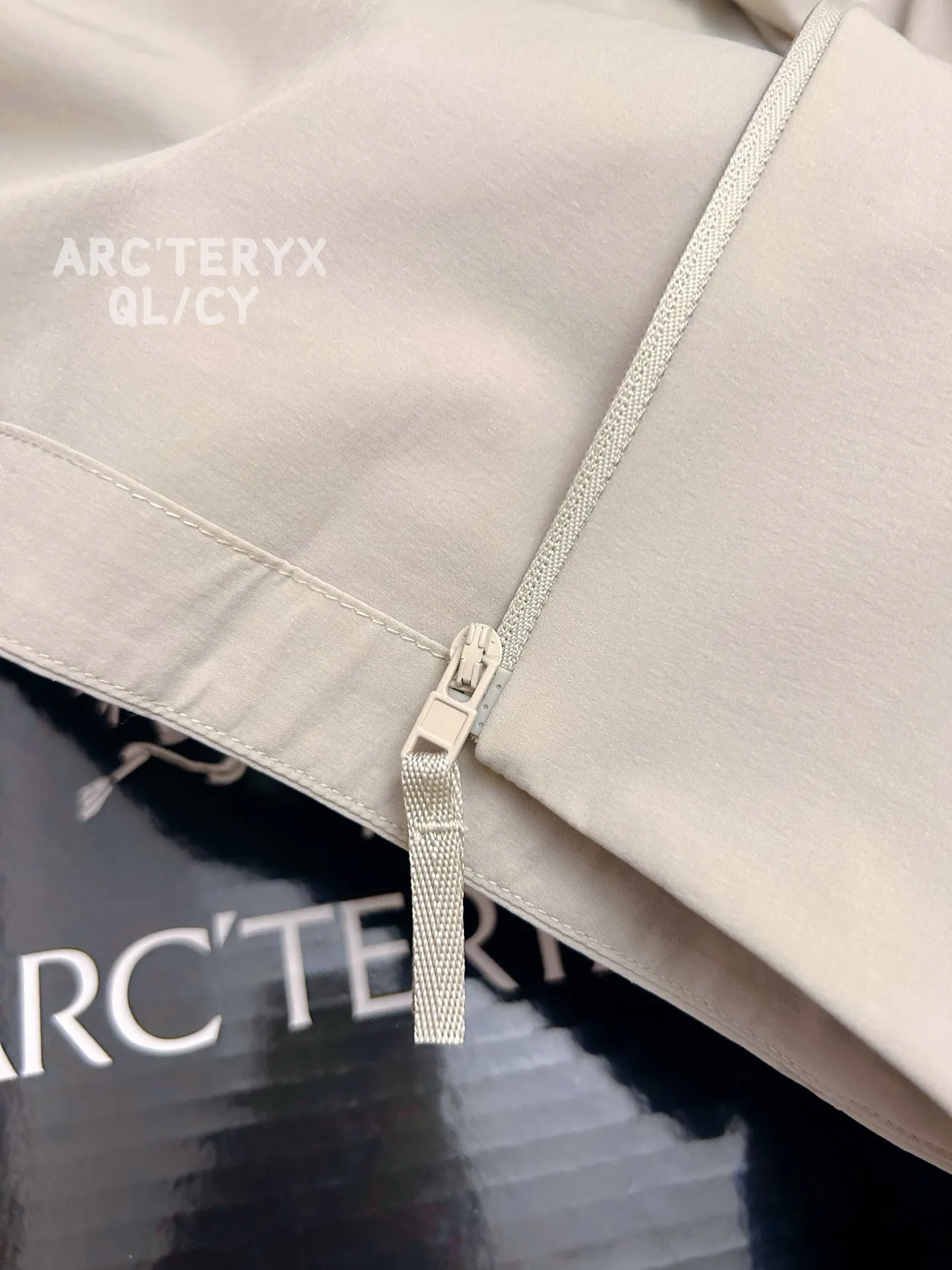 Veilance Spere LT Lightweight Shell Jacket D32011491 — view 7