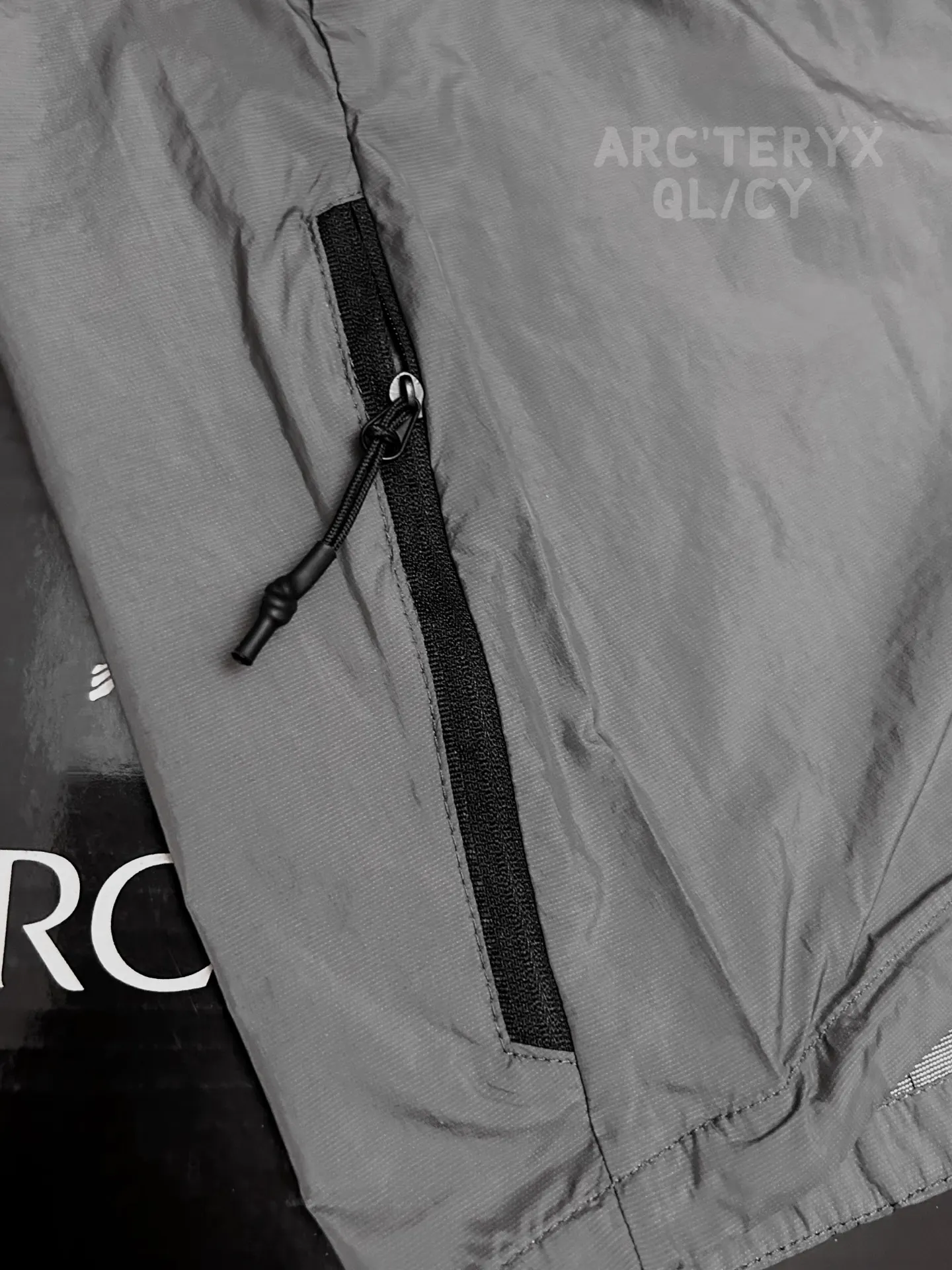 Norvan Windshell Hooded Jacket D34011520 — view 2