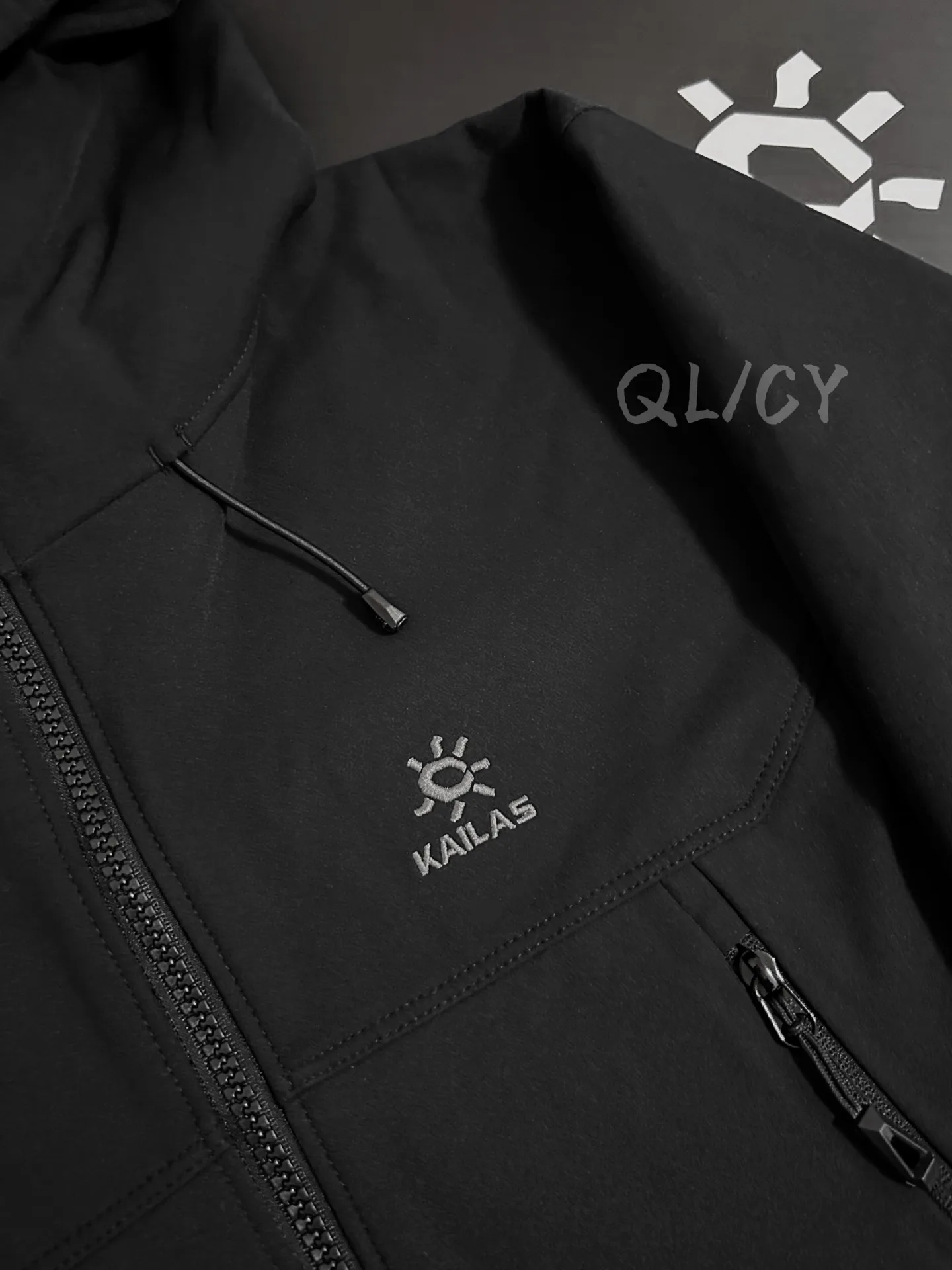 M8ic-MAX Fleece-Lined Softshell Hooded Jacket D34020855 — view 4