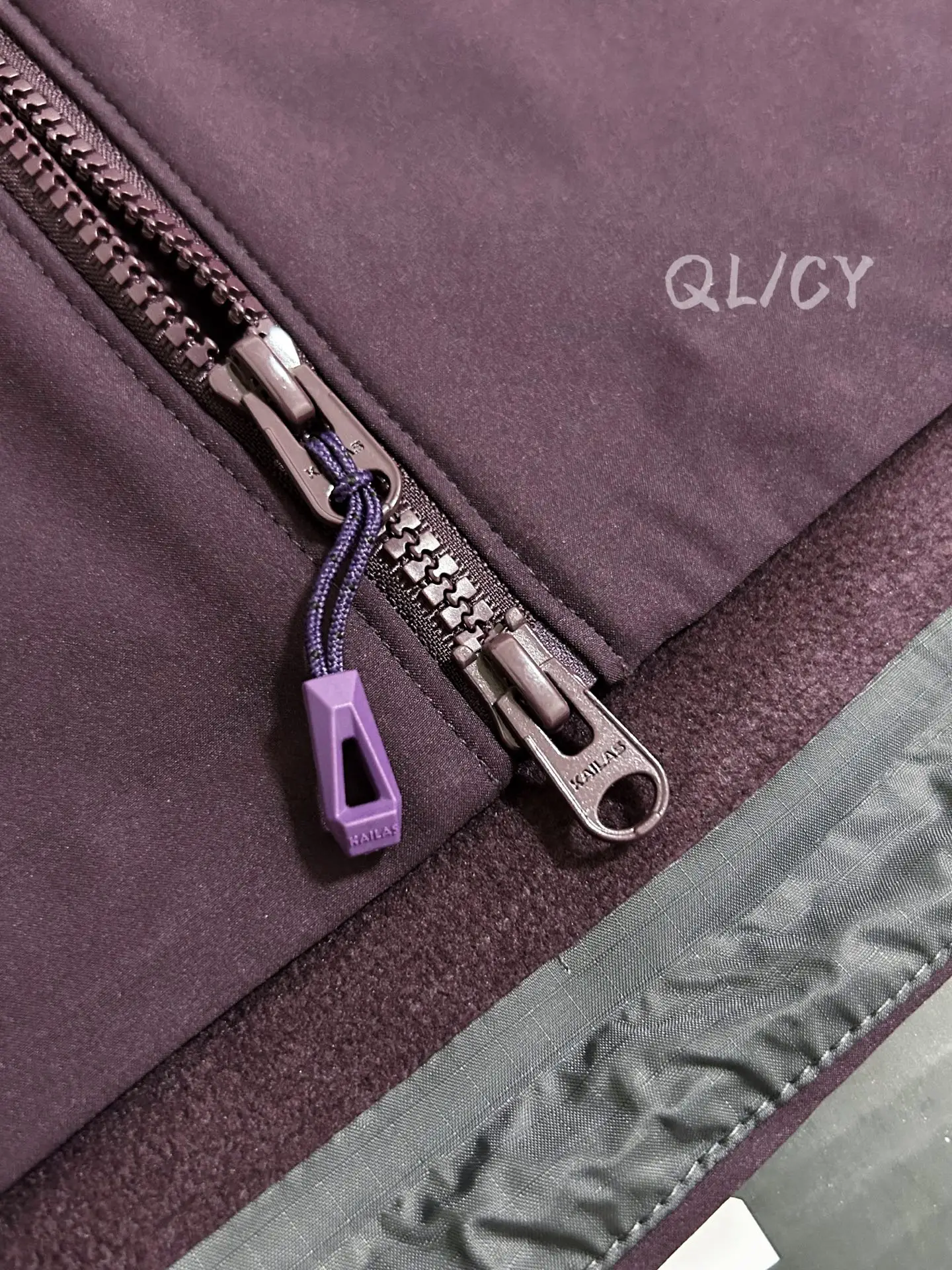 M8ic-MAX Fleece-Lined Softshell Hooded Jacket D34020858 — view 7