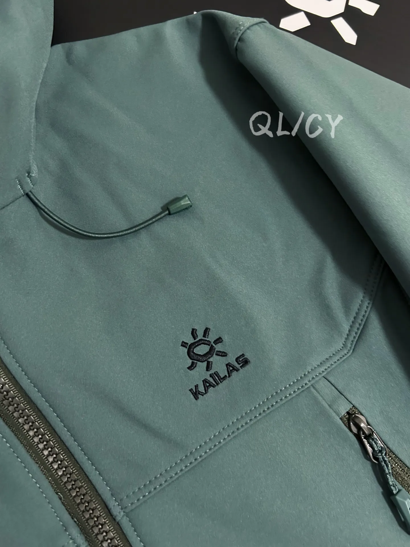 M8ic-MAX Fleece-Lined Softshell Hooded Jacket D34020857 — view 5