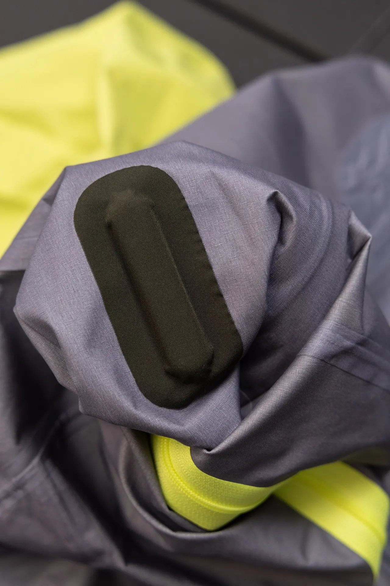 Alpha SV GORE-TEX Hooded Shell Jacket D34020790 — view 4