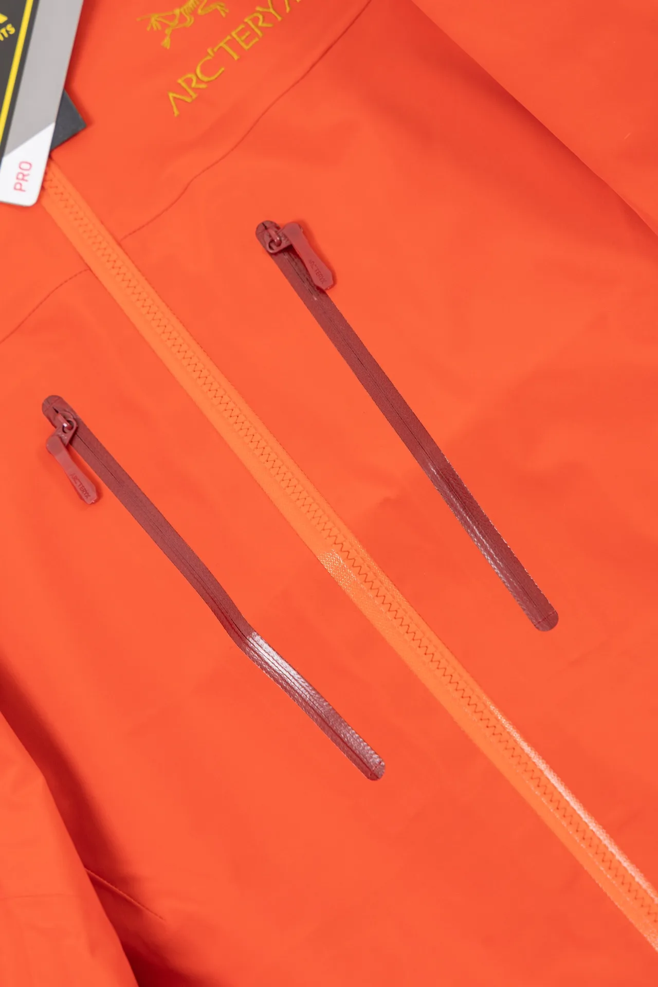 Alpha SV GORE-TEX Hooded Shell Jacket D34020787 — view 11