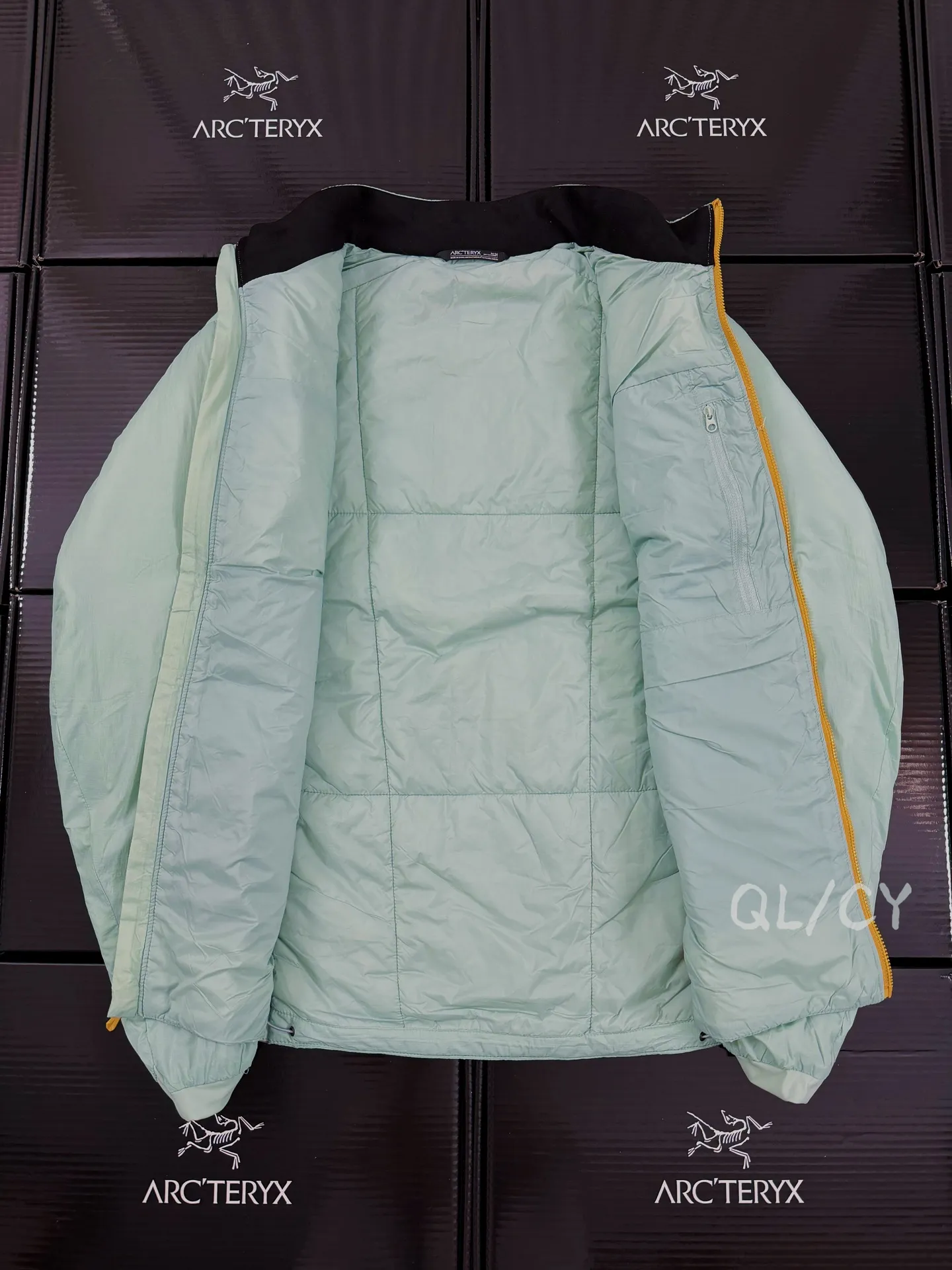 Atom Hoody Lightweight Insulated Jacket D34020940 — view 7