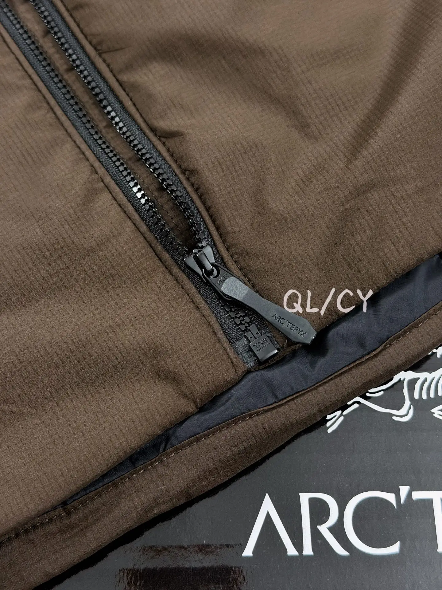 Atom Hoody Lightweight Insulated Jacket D34020941 — view 7