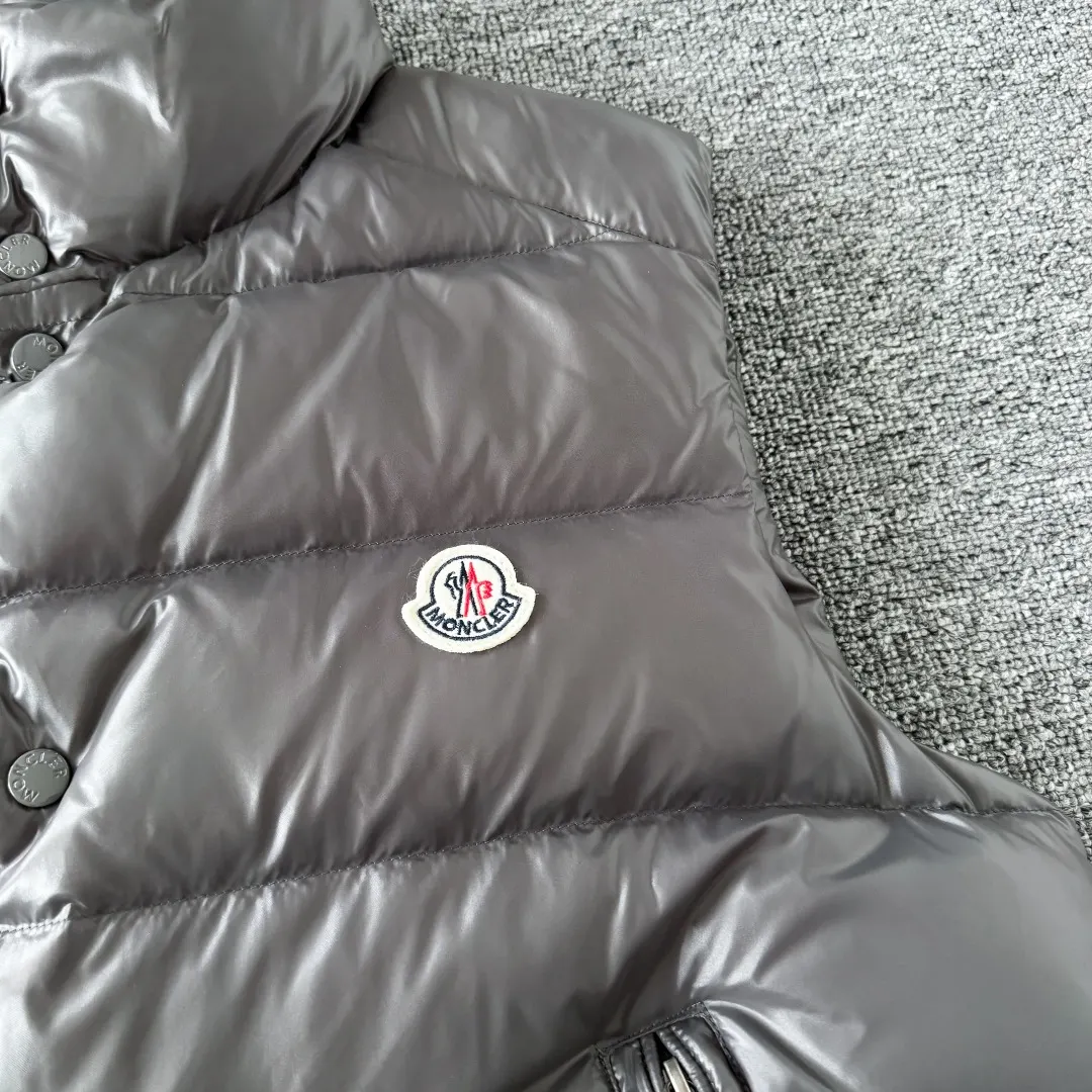 Moncler Glossy Down-Filled Puffer Vest D34024724 — view 4