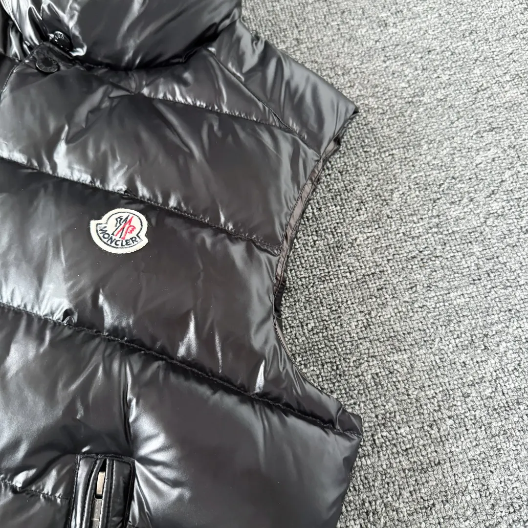 Glossy Down-Filled Puffer Gilet D34024725 — view 4