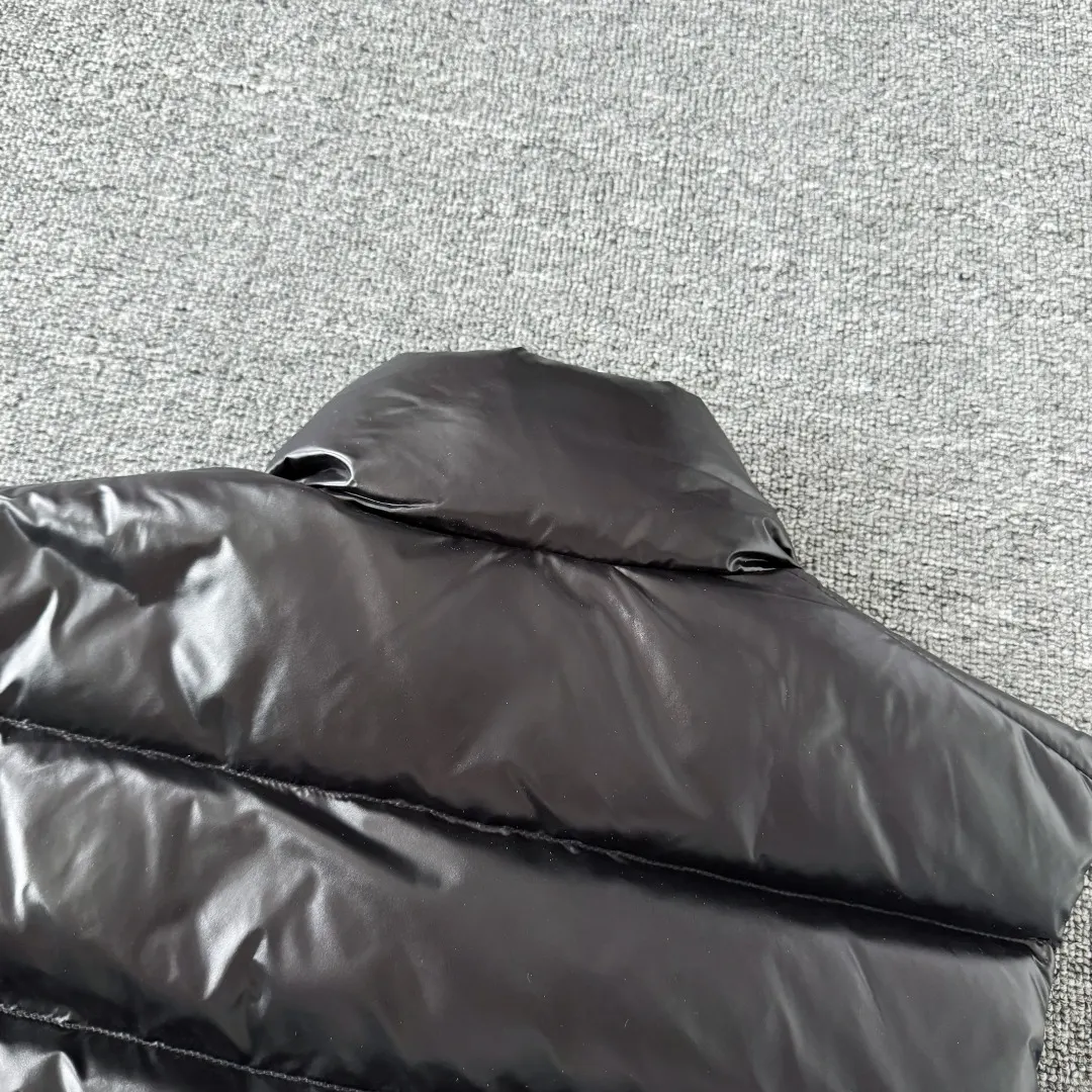 Glossy Down-Filled Puffer Gilet D34024725 — view 10