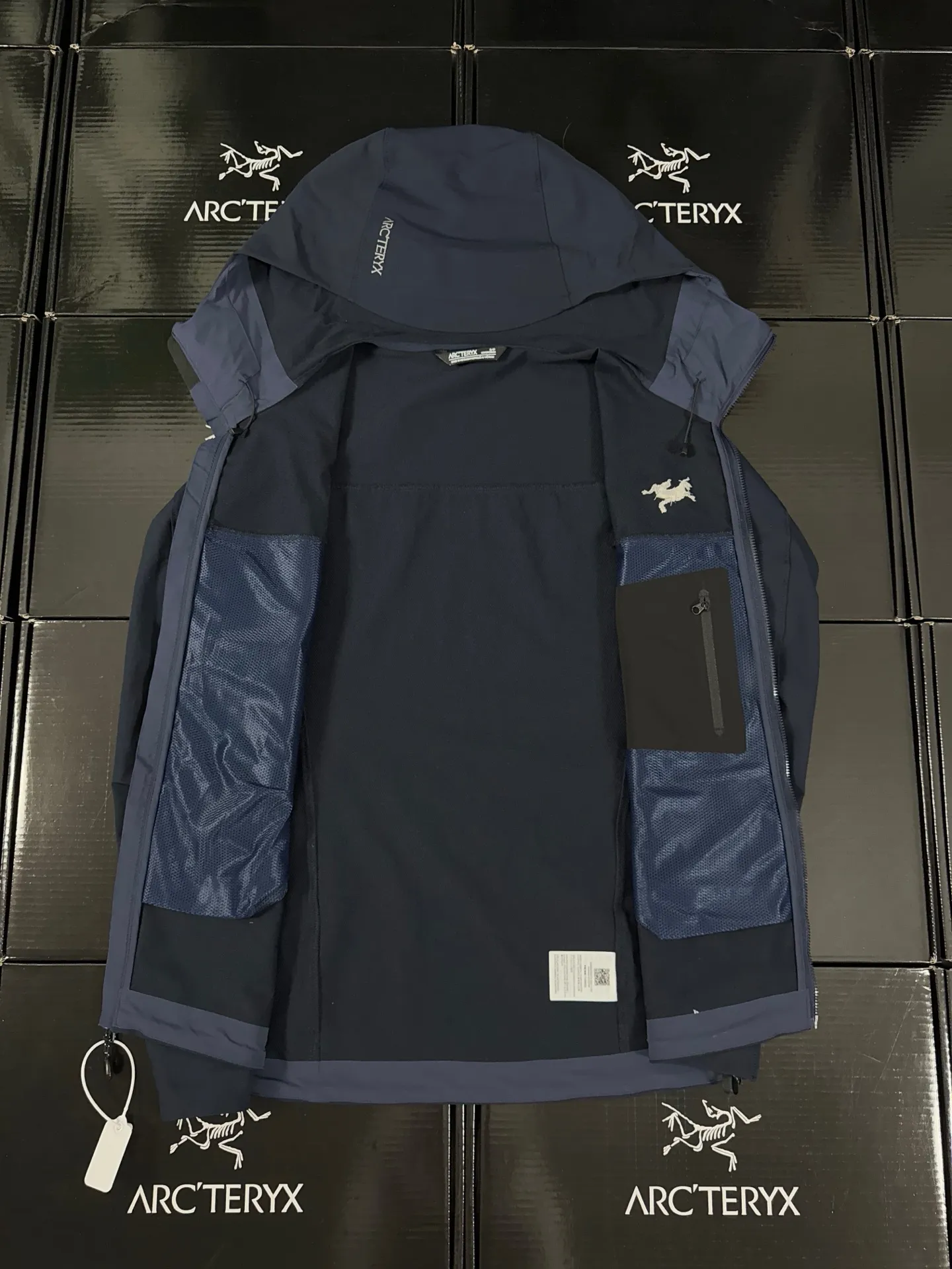 Gamma Hoody Softshell Hooded Jacket D34520612 — view 6