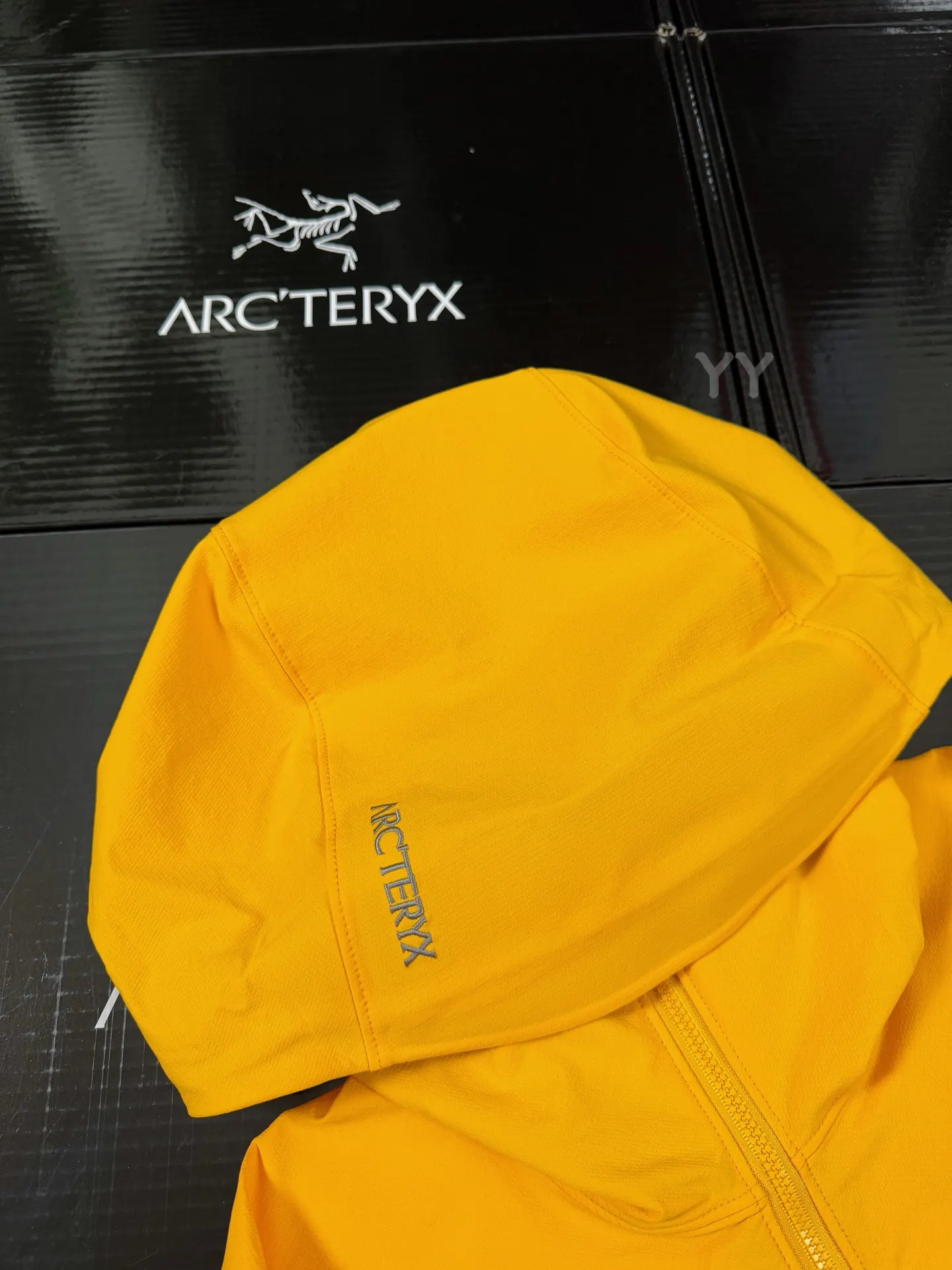 Arc'teryx Gamma Hoody Softshell Jacket D34520573 — view 3