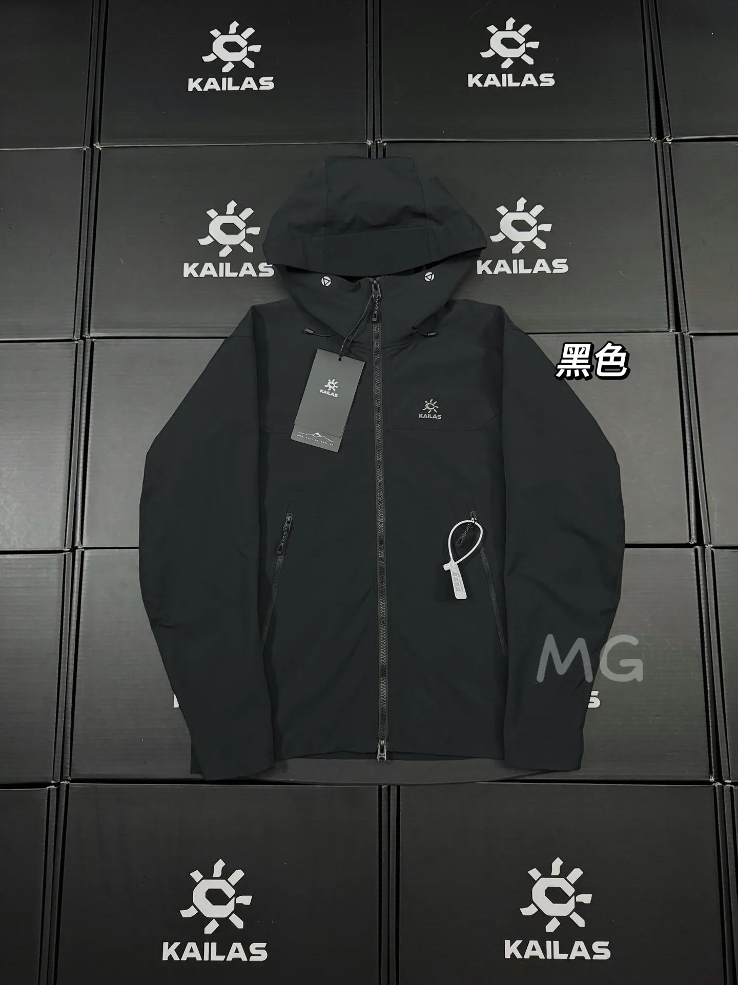 M8 Series Hooded Softshell Outdoor Jacket D35020645