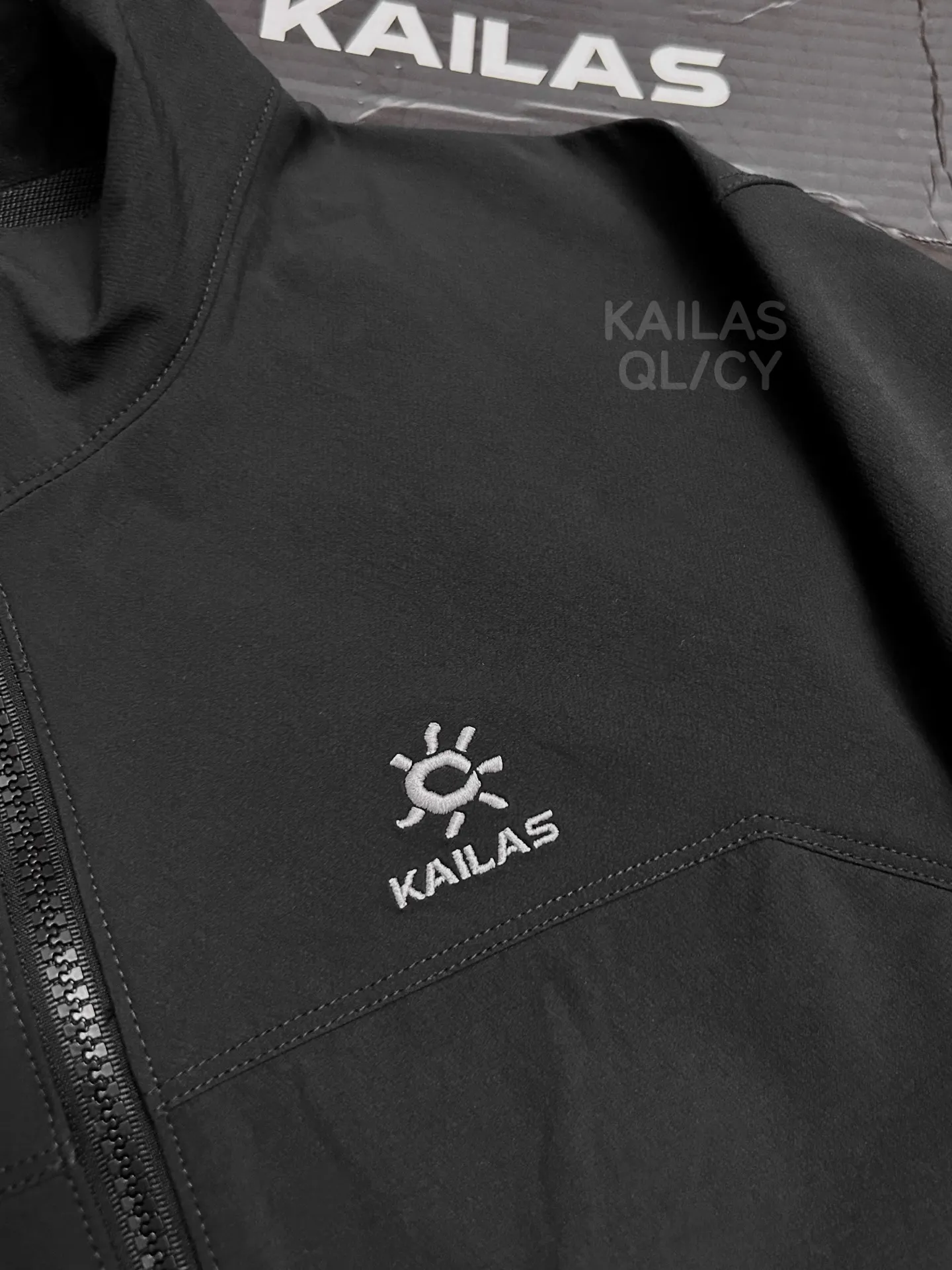 M8 Stand-Collar Performance Softshell Jacket D35011514 — view 4