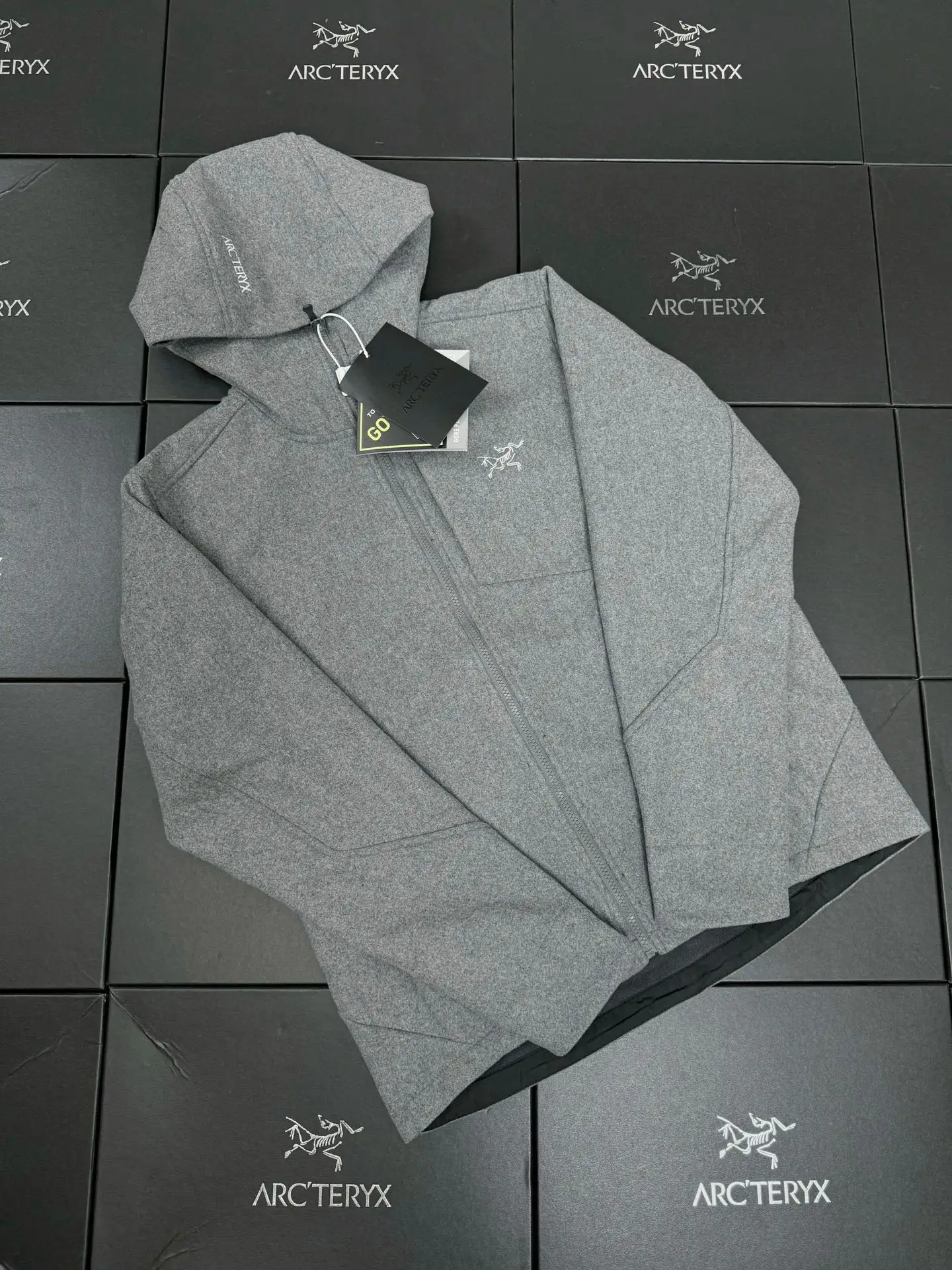 Sawyer Wool Hooded Softshell Jacket D35020640