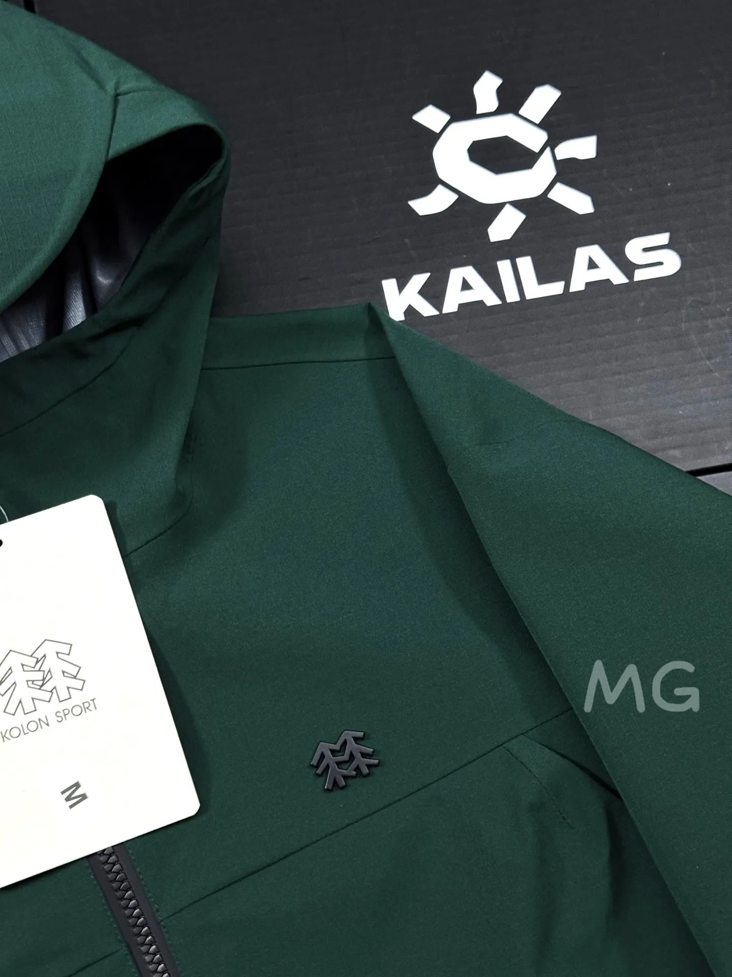 KOLON SPORT GORE-TEX Hooded Shell Jacket D36020648 — view 2