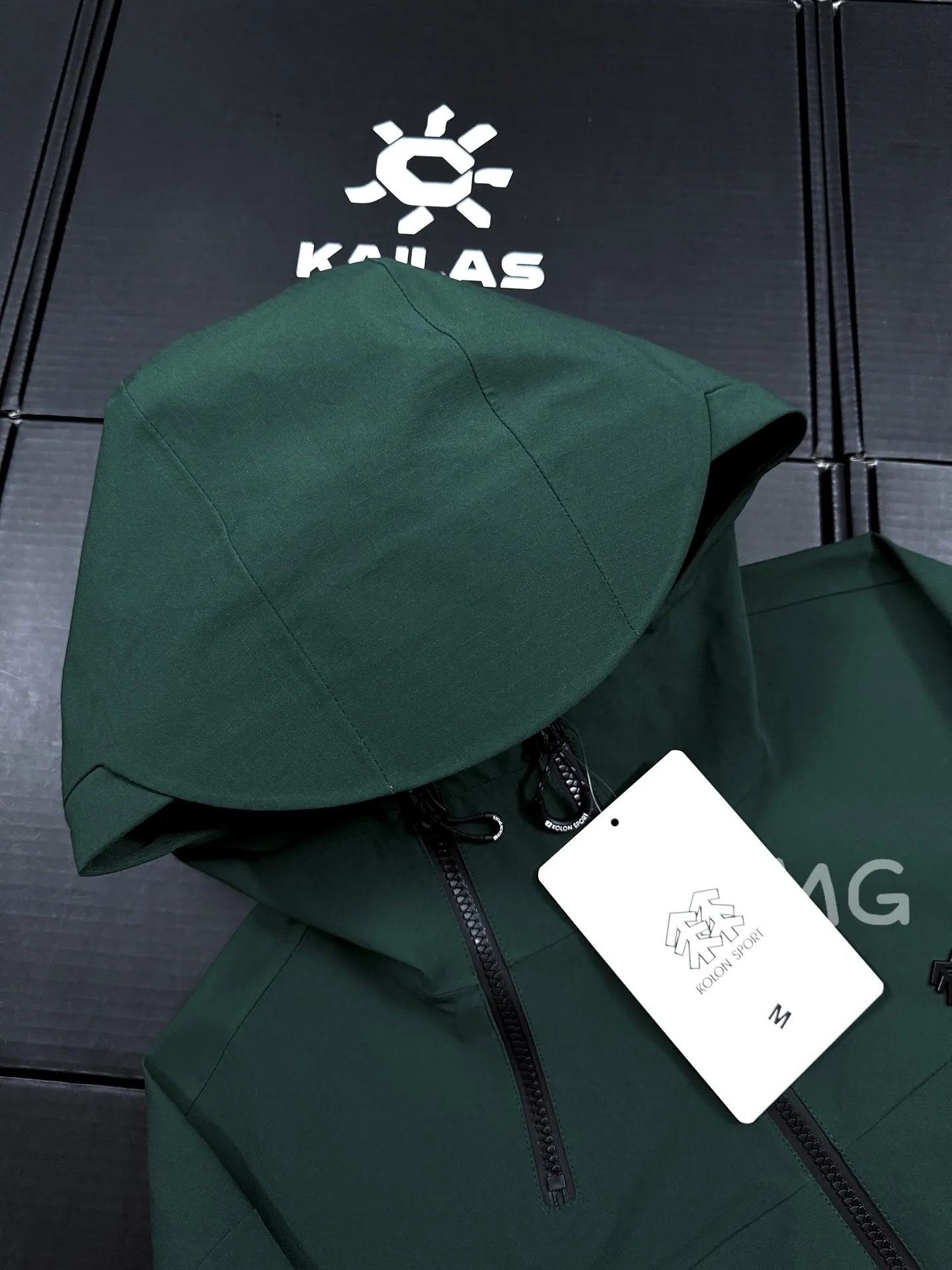 KOLON SPORT GORE-TEX Hooded Shell Jacket D36020648 — view 3