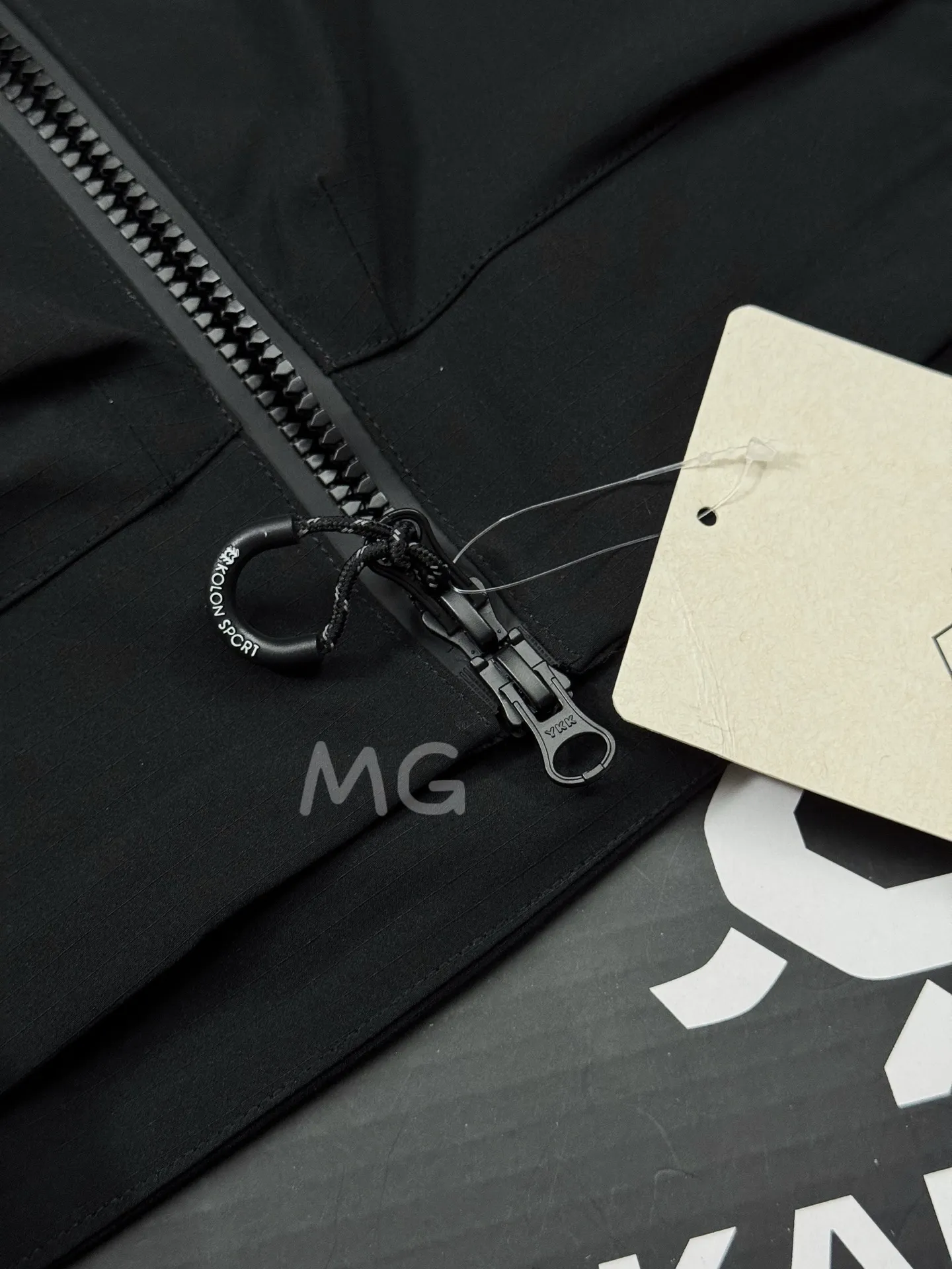 KOLON SPORT GORE-TEX Hooded Shell Jacket D36020587 — view 7