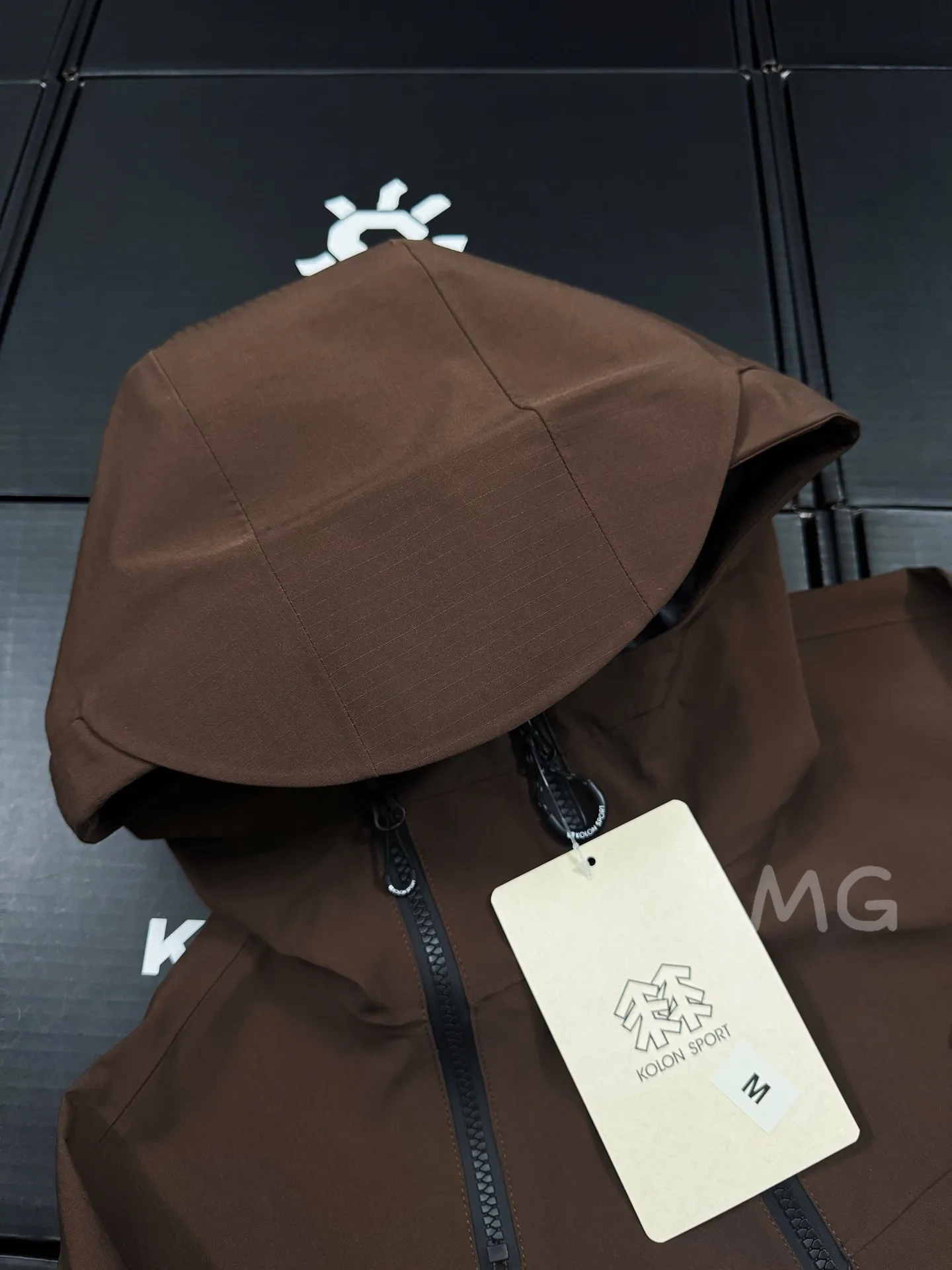 KOLON SPORT GORE-TEX Hooded Shell Jacket D36020588 — view 2