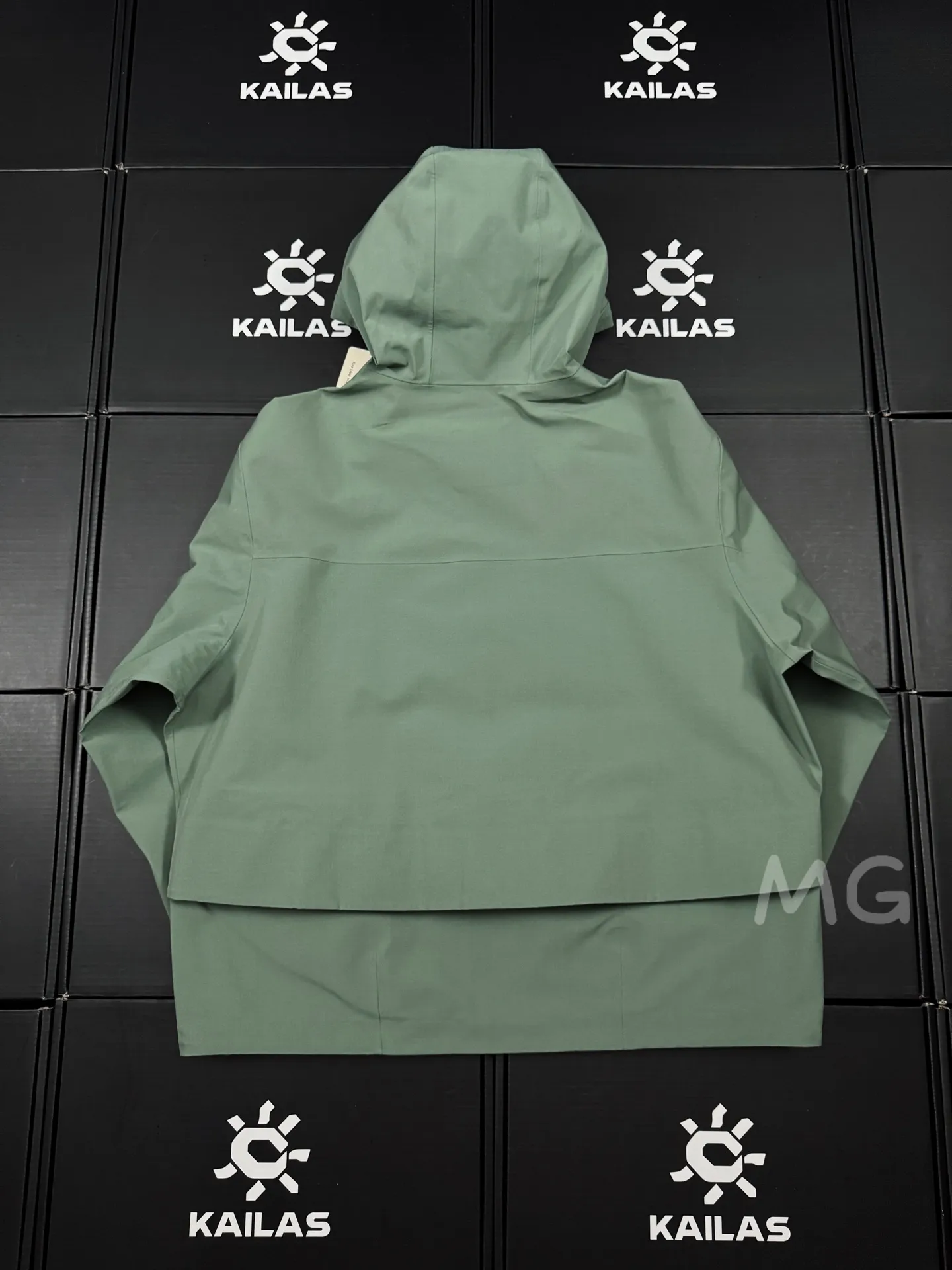 KOLON SPORT GORE-TEX Hooded Shell Jacket D36020590 — view 2