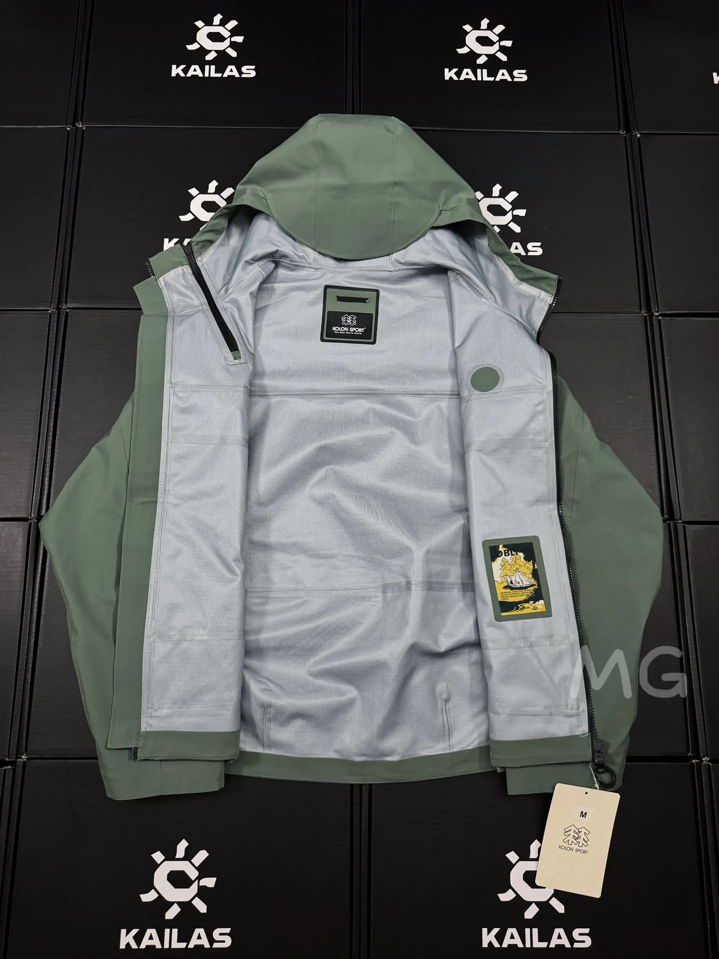 KOLON SPORT GORE-TEX Hooded Shell Jacket D36020590 — view 3