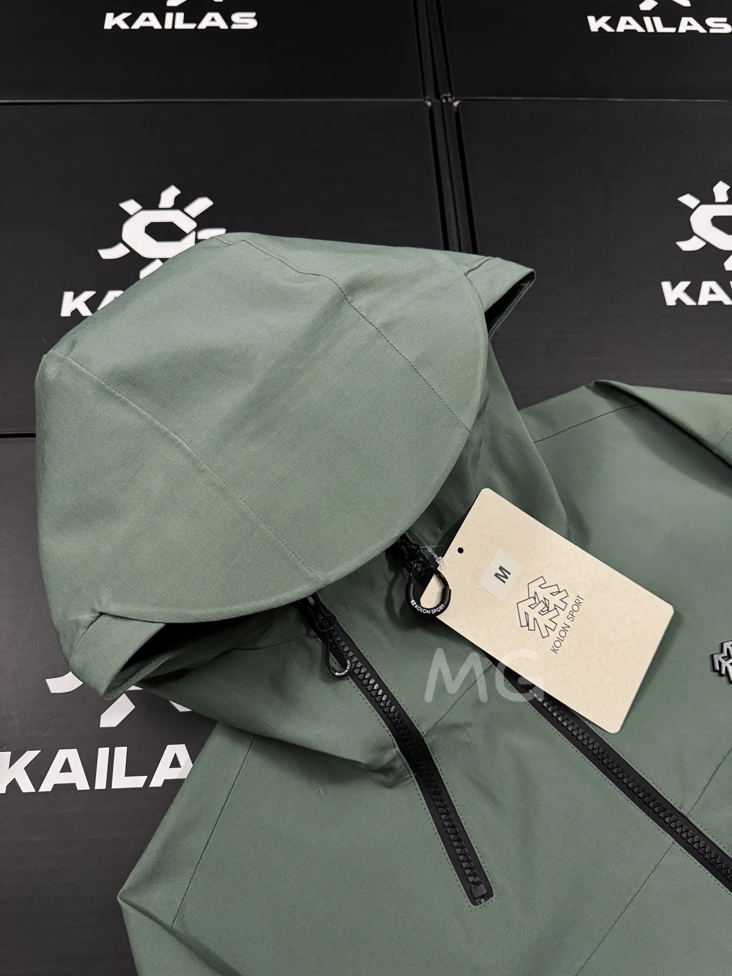 KOLON SPORT GORE-TEX Hooded Shell Jacket D36020590 — view 5