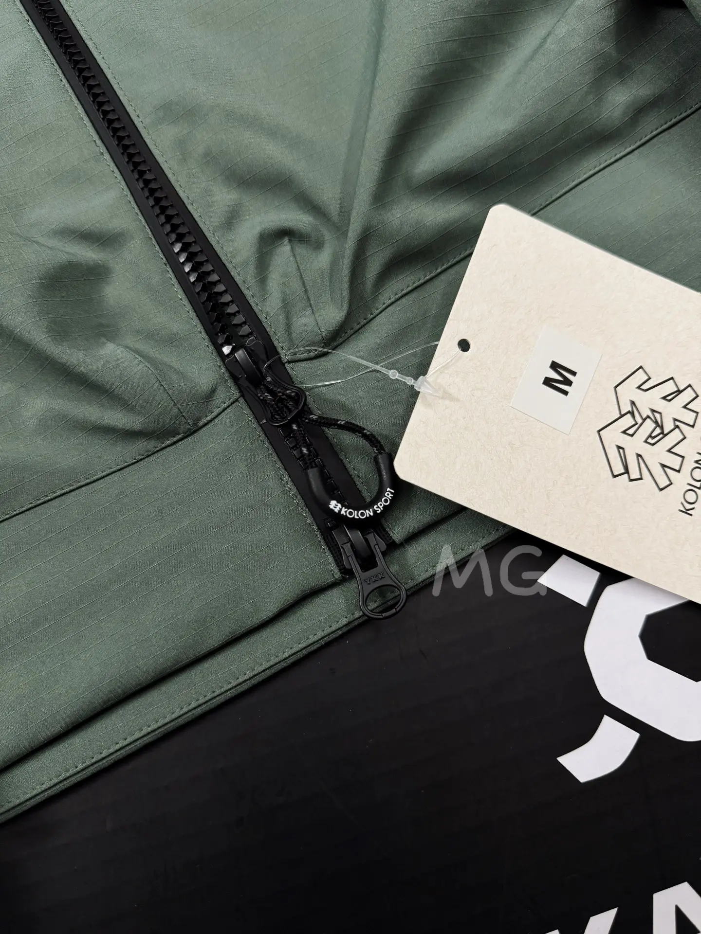 KOLON SPORT GORE-TEX Hooded Shell Jacket D36020590 — view 9