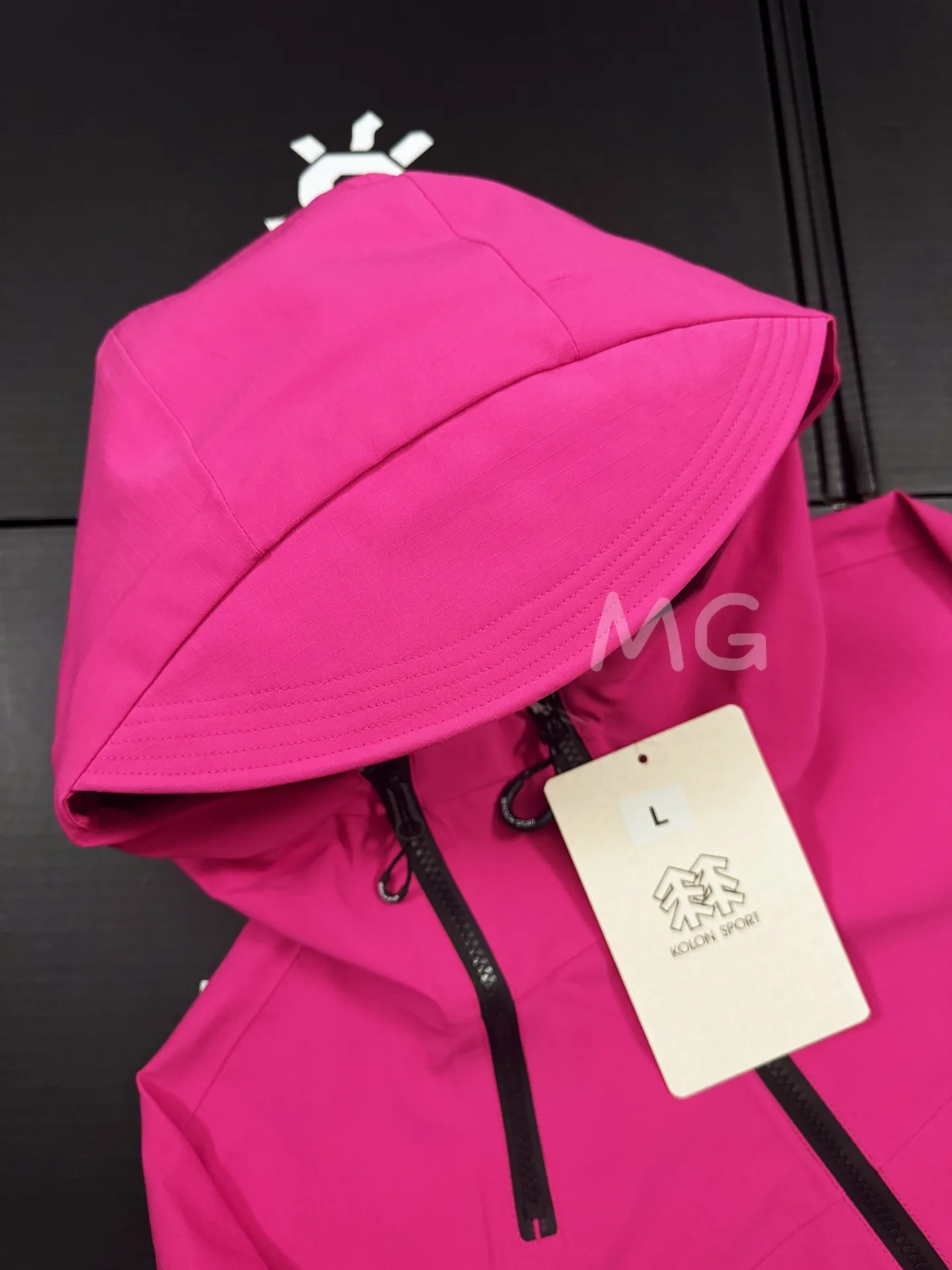 KOLON SPORT GORE-TEX Hooded Shell Jacket D36020589 — view 3