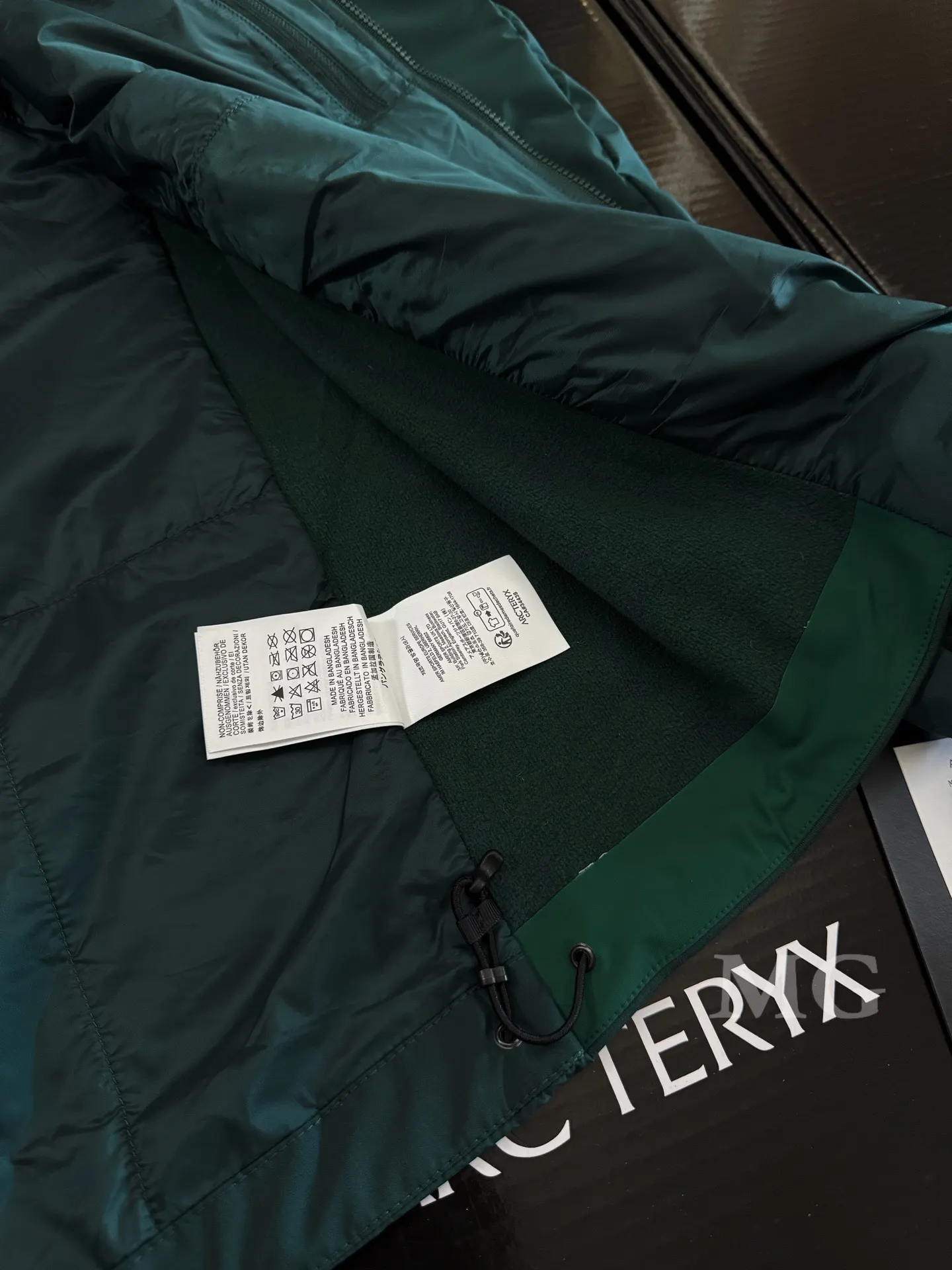 Atom SL Hoody Lightweight Insulated Jacket D36020938 — view 9
