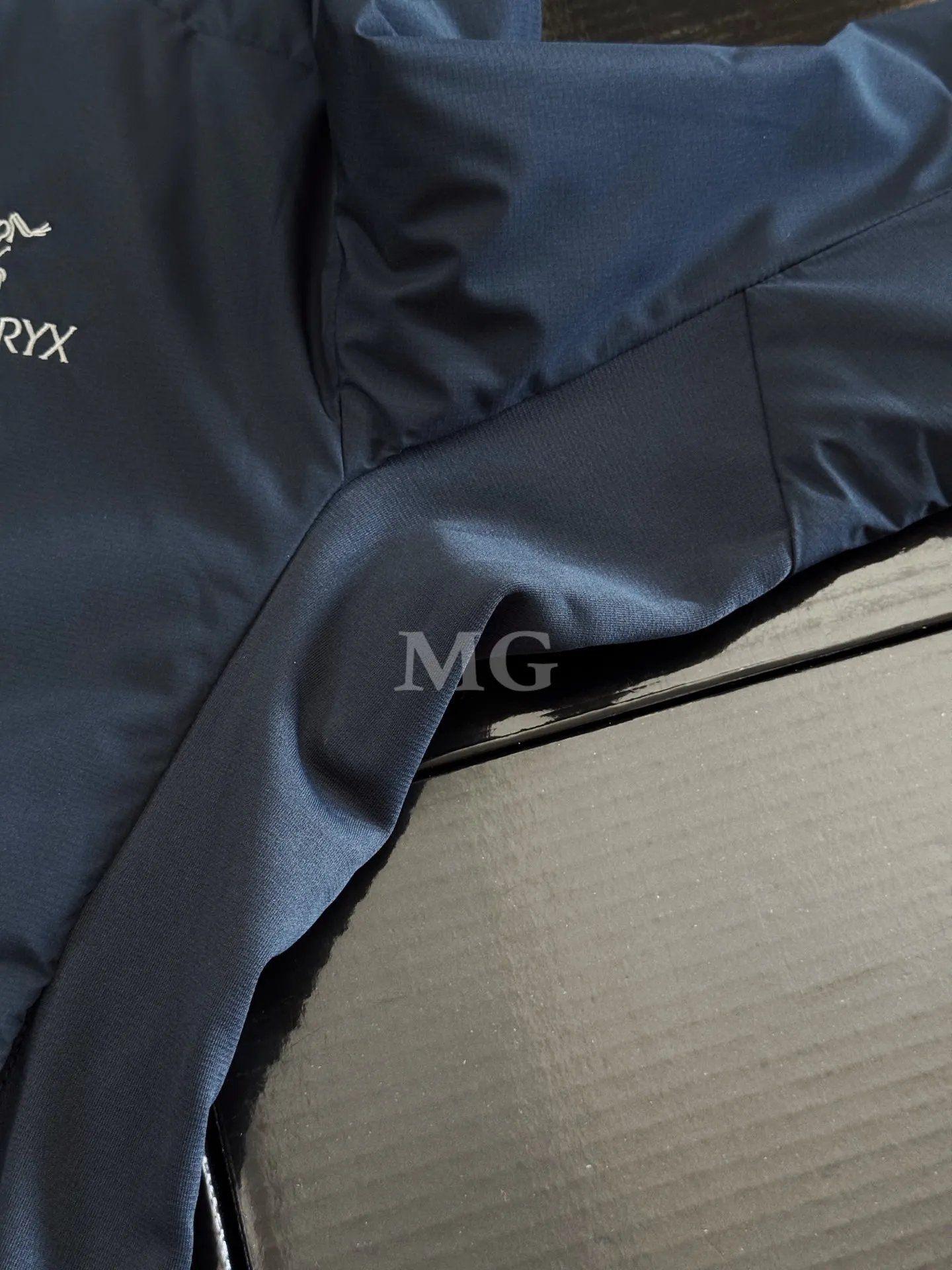 Atom SL Hoody Lightweight Insulated Jacket D36020936 — view 7