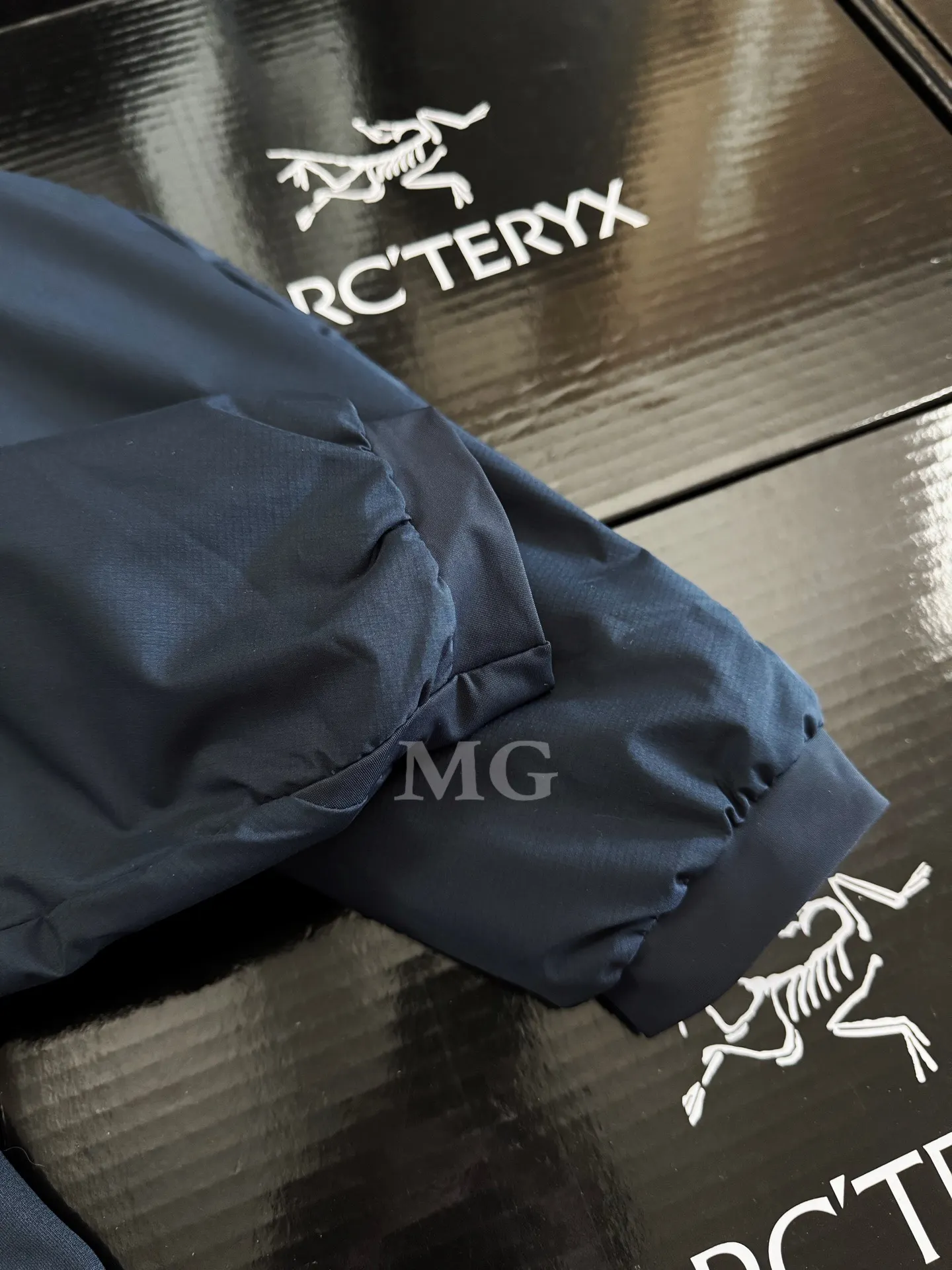 Atom SL Hoody Lightweight Insulated Jacket D36020936 — view 8