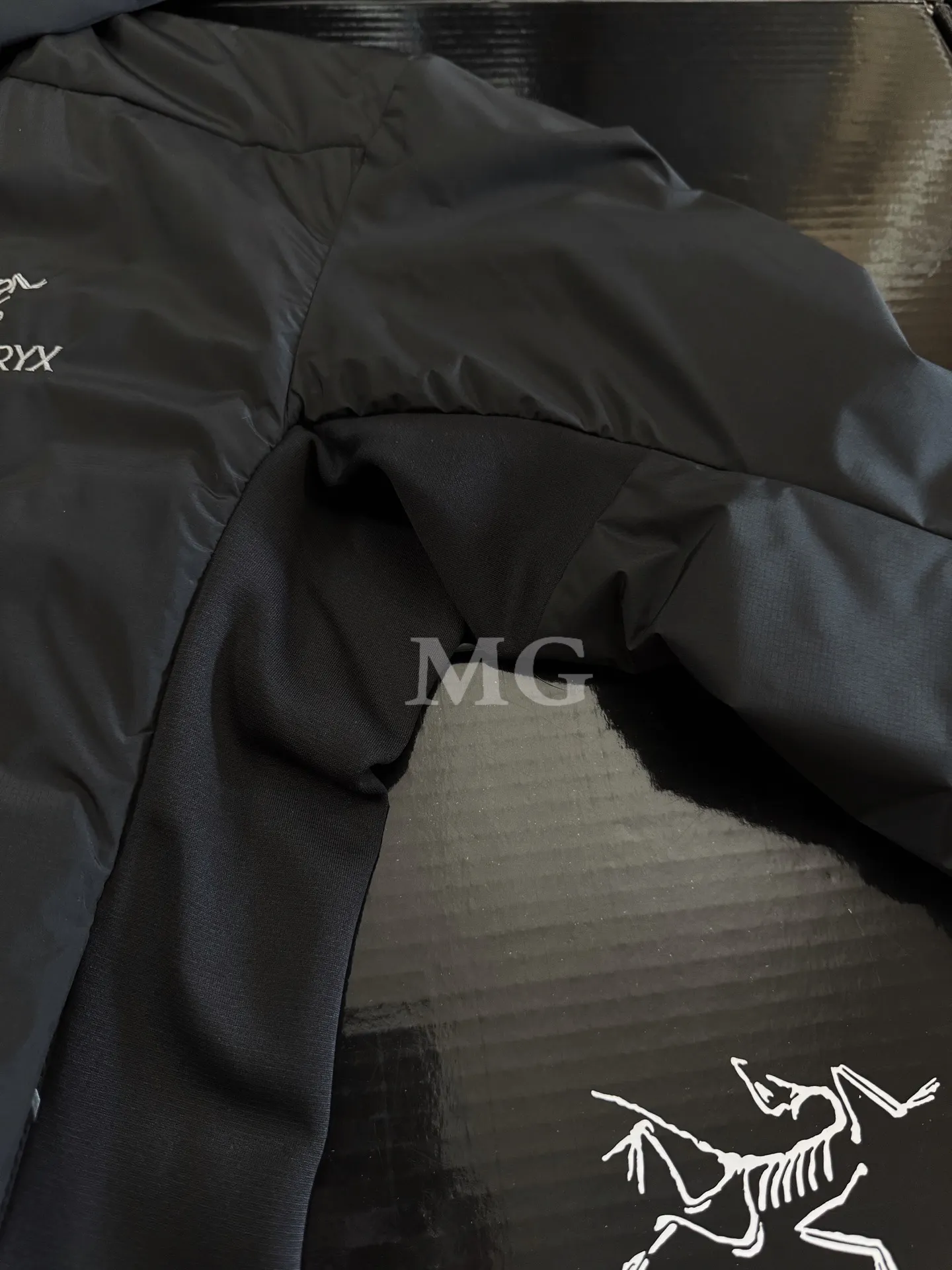 Atom SL Hoody Lightweight Insulated Jacket D36020937 — view 5