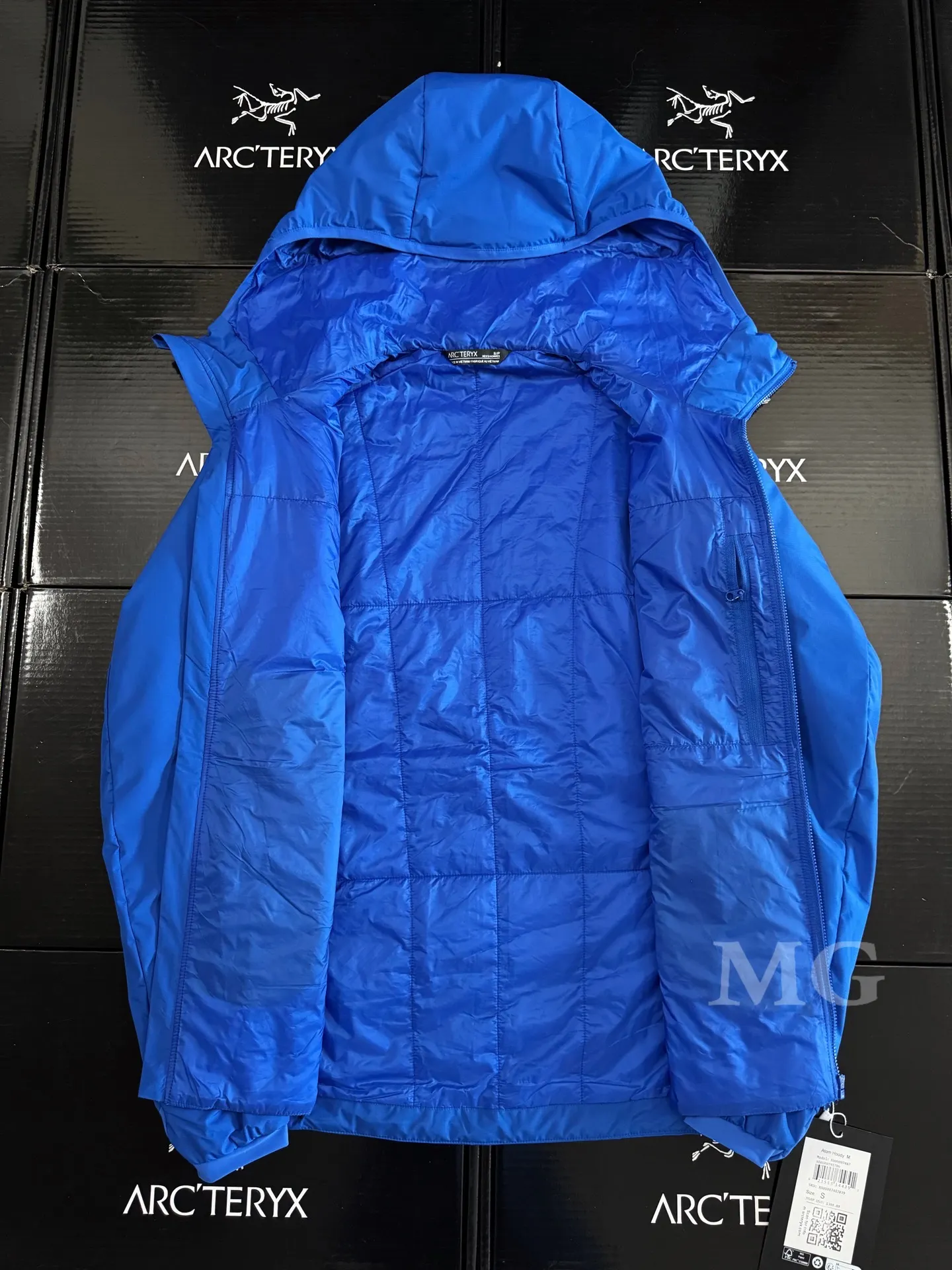 Atom SL Hoody Lightweight Insulated Jacket D36020939 — view 3