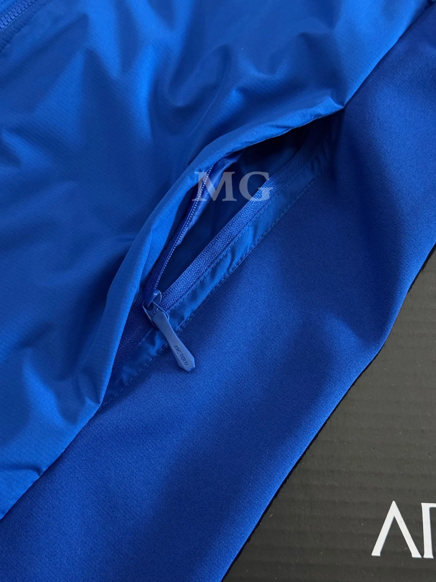 Atom SL Hoody Lightweight Insulated Jacket D36020939 — view 6