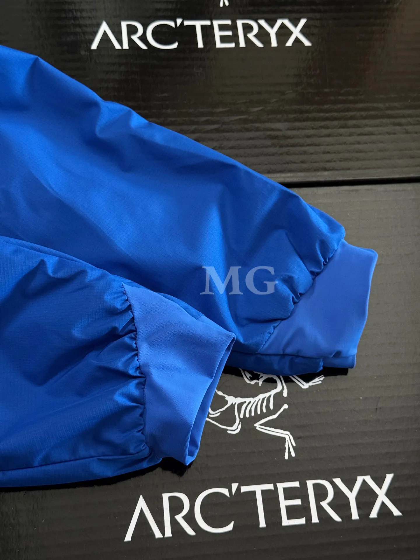 Atom SL Hoody Lightweight Insulated Jacket D36020939 — view 8