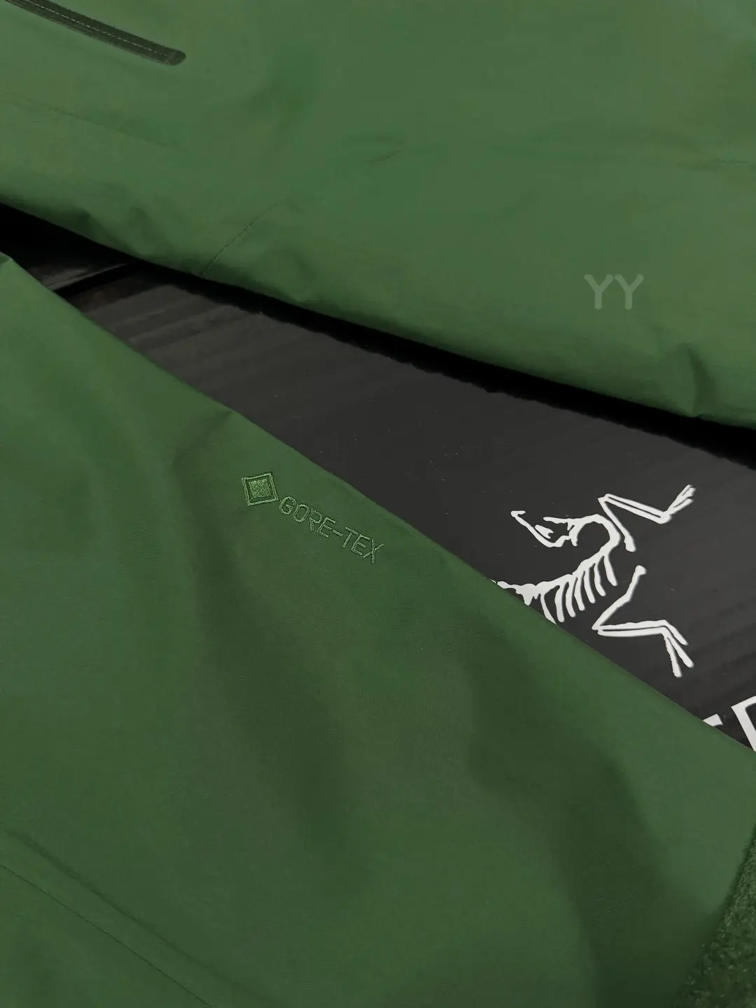 Beta SL GORE-TEX Hooded Shell Jacket D36020667 — view 6