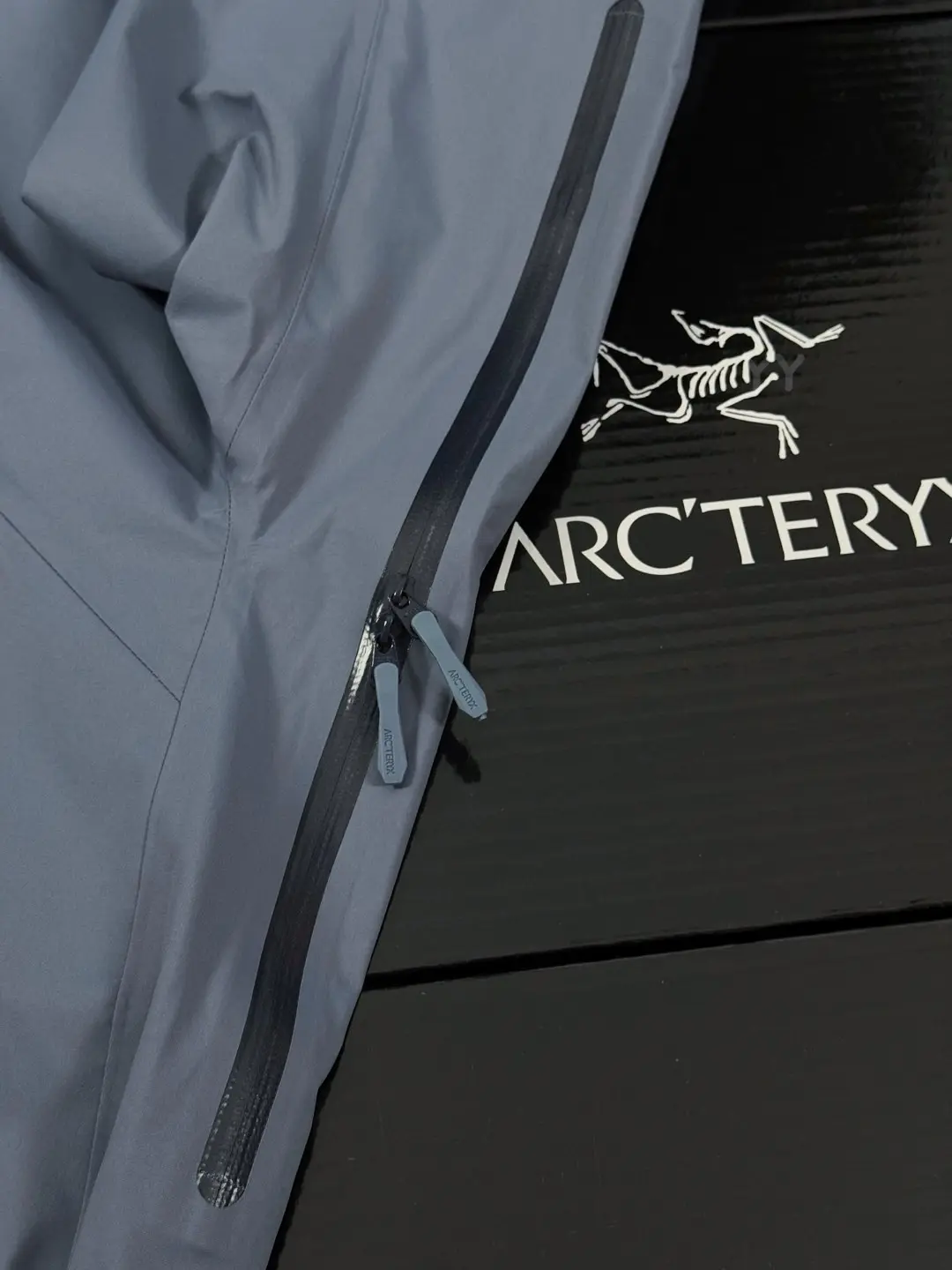 Beta SL GORE-TEX Hooded Shell Jacket D36020661 — view 5