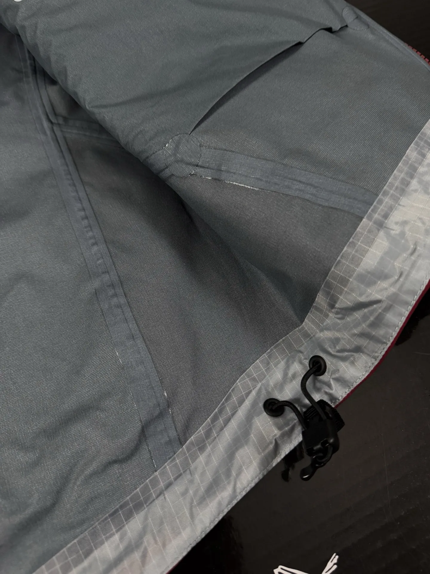 Beta Lightweight GORE-TEX Hooded Shell Jacket D36020714 — view 9