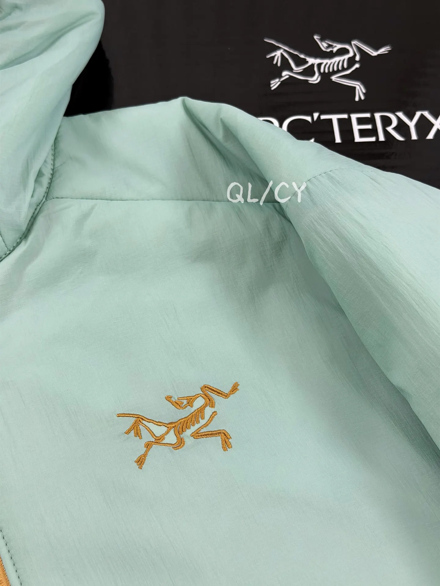 Atom Hoody Coreloft Insulated Jacket D36020944 — view 2