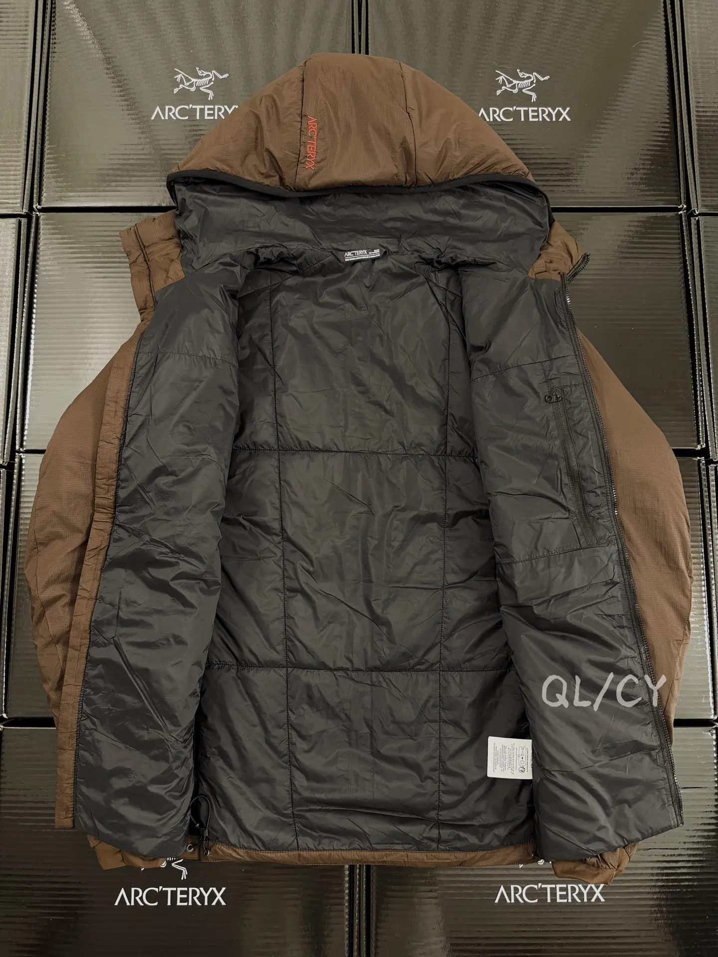 Atom Hoody Lightweight Insulated Jacket D36020945 — view 7