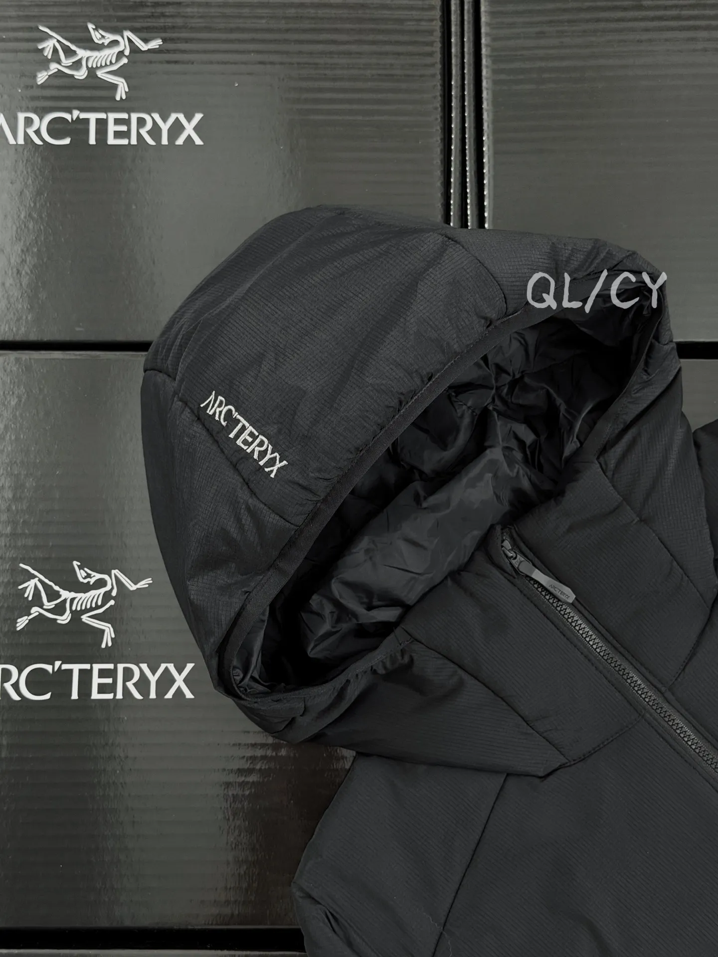 Arc'teryx Atom Hoody Insulated Jacket D36020943 — view 3