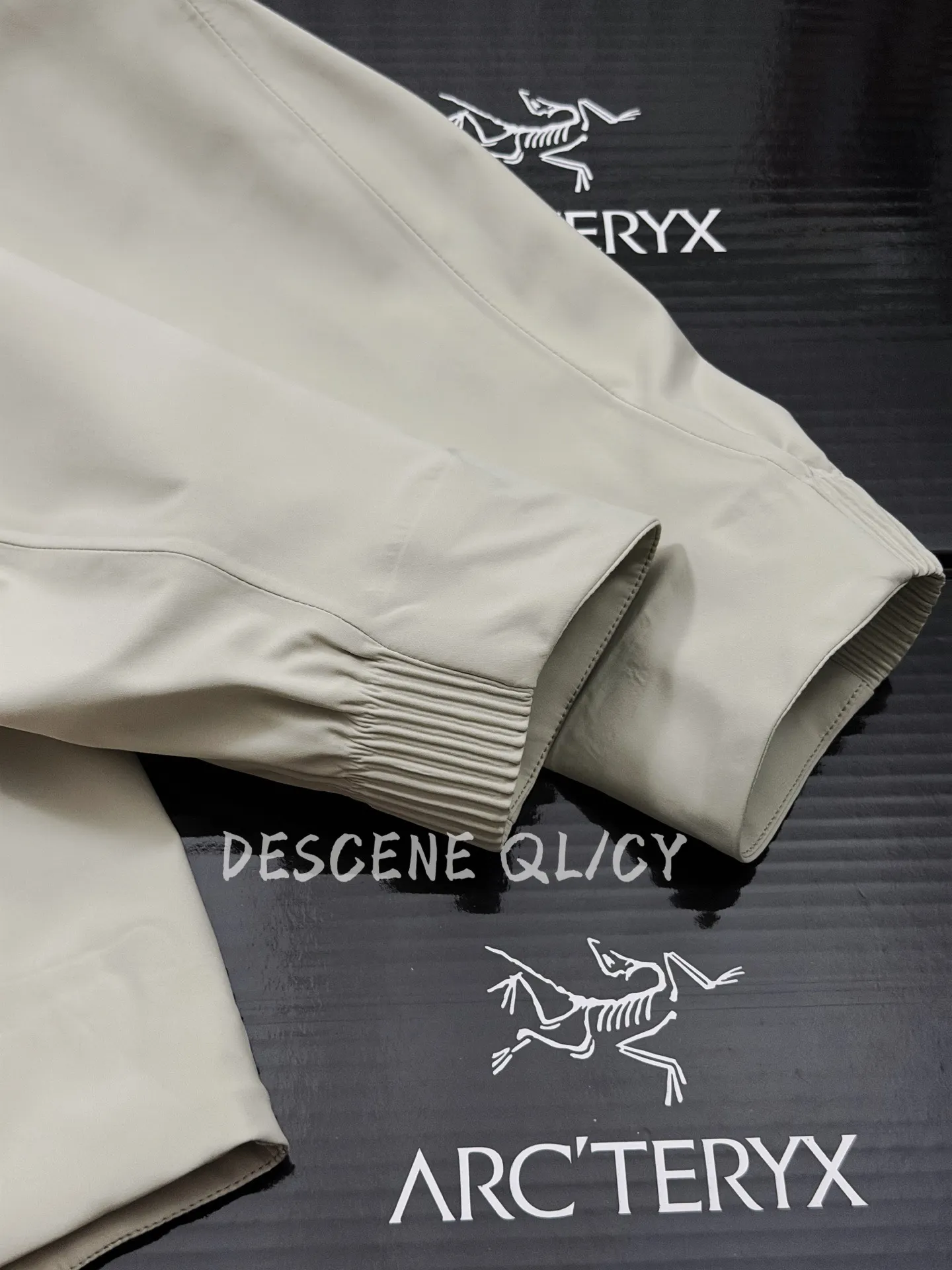 Dualis Commuter Woven Zip-Up Jacket D36020850 — view 5