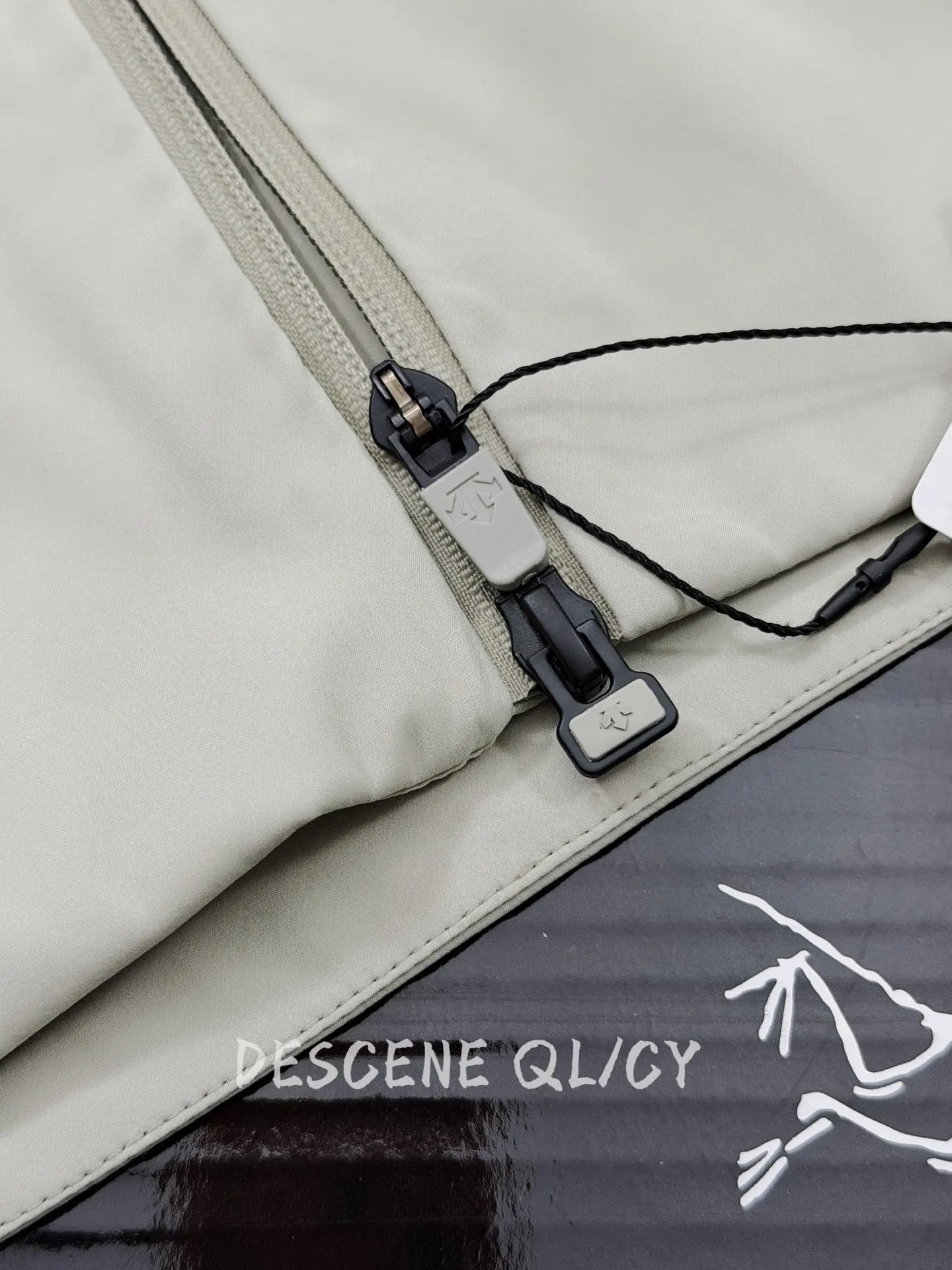 Dualis Commuter Woven Zip-Up Jacket D36020850 — view 6
