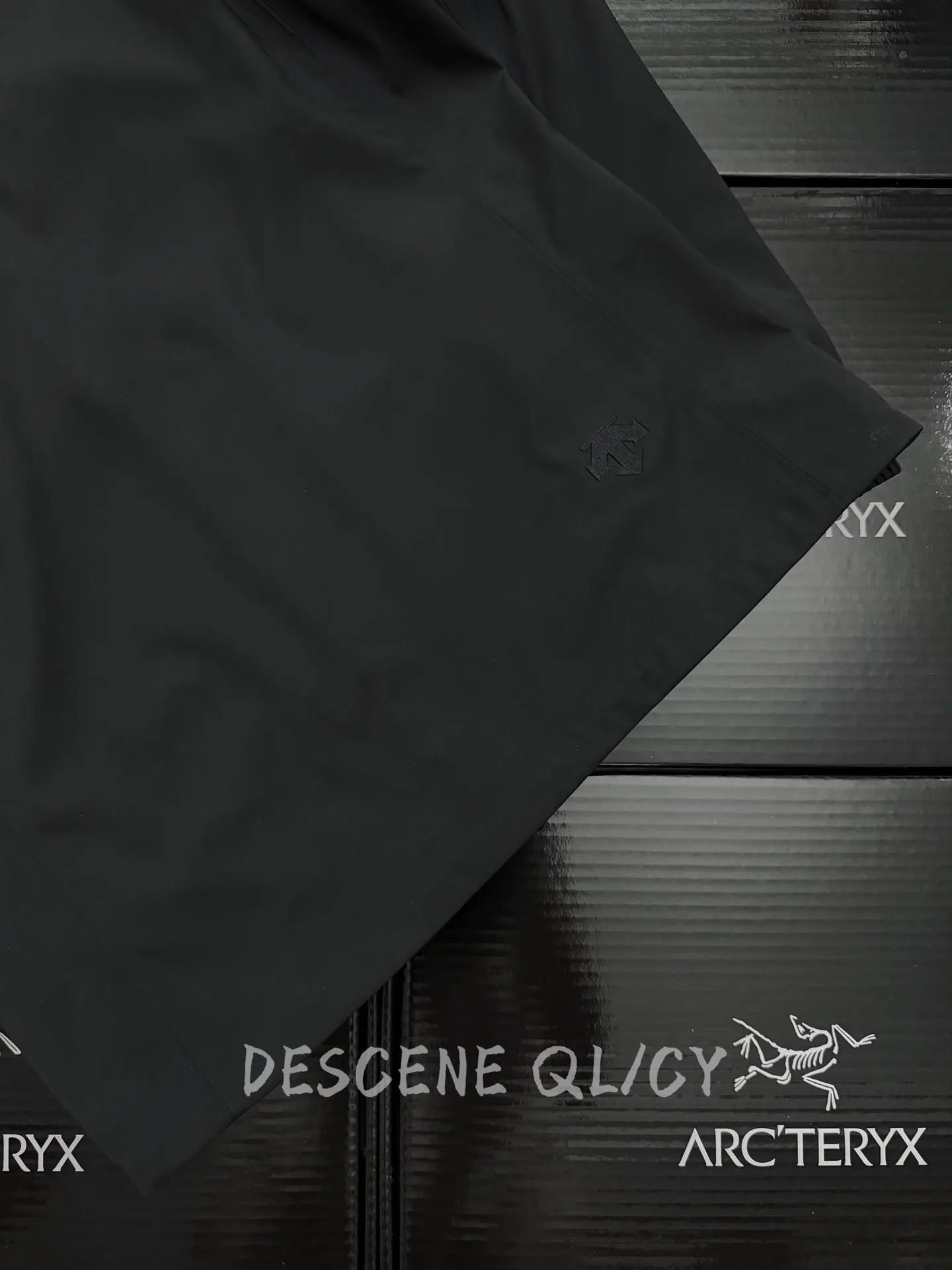 Dualis Commuter Water-Repellent Woven Jacket D36020849 — view 4