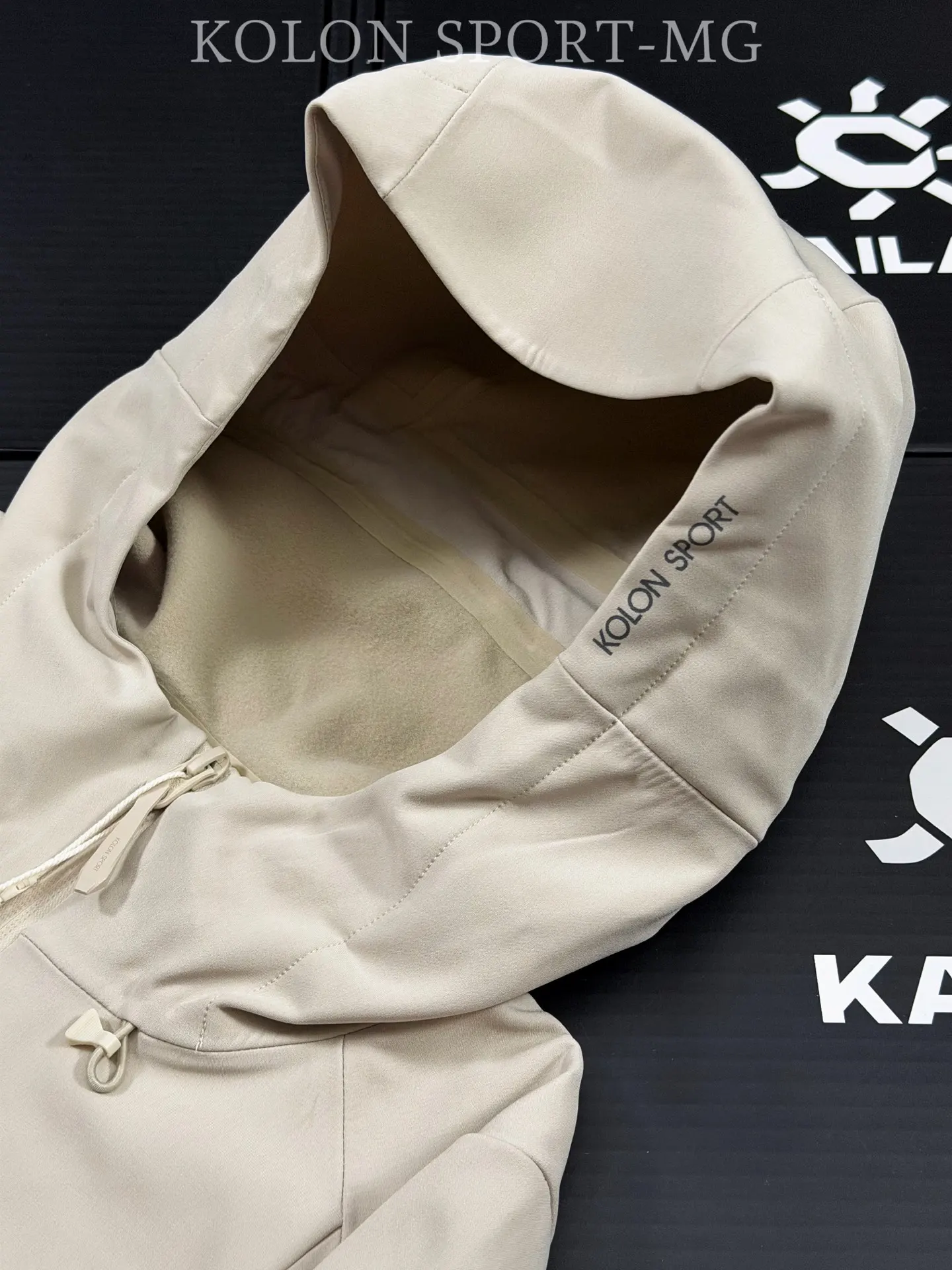 Kolon Sport Graphene Hooded Softshell Jacket D37020769 — view 3